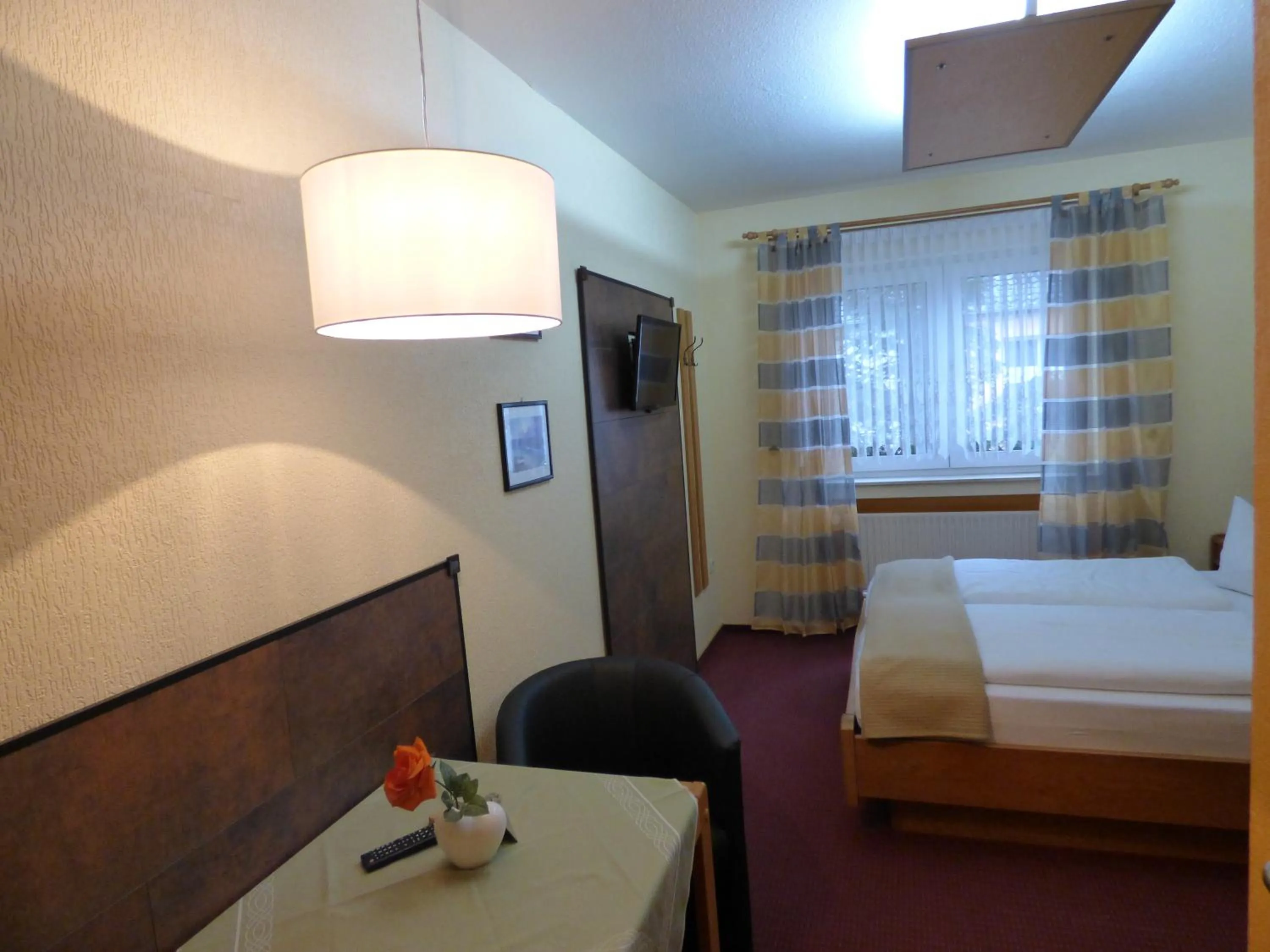 Photo of the whole room, Bed in Hotel Nußknacker