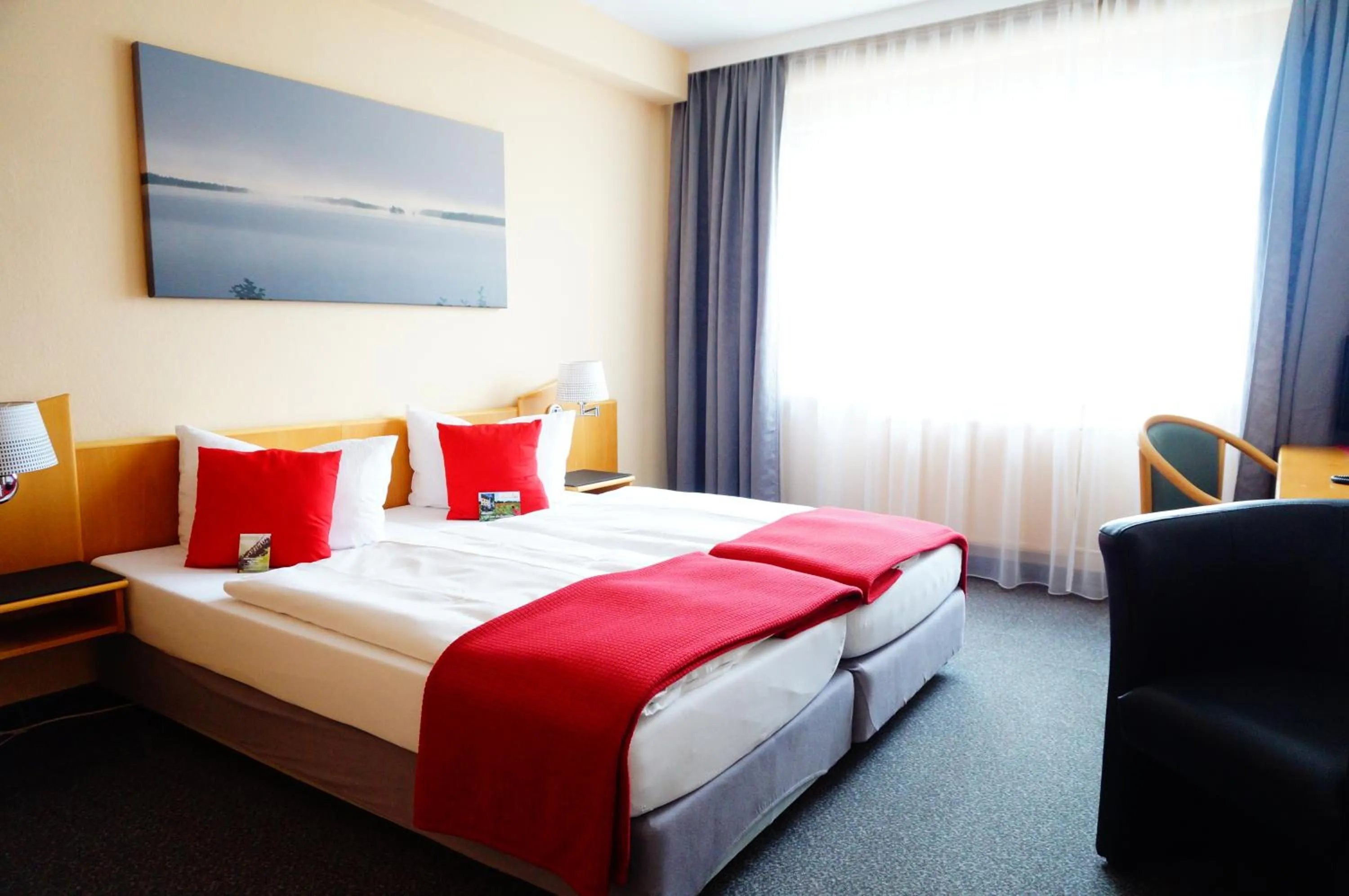 Photo of the whole room, Bed in Hotel am Tierpark