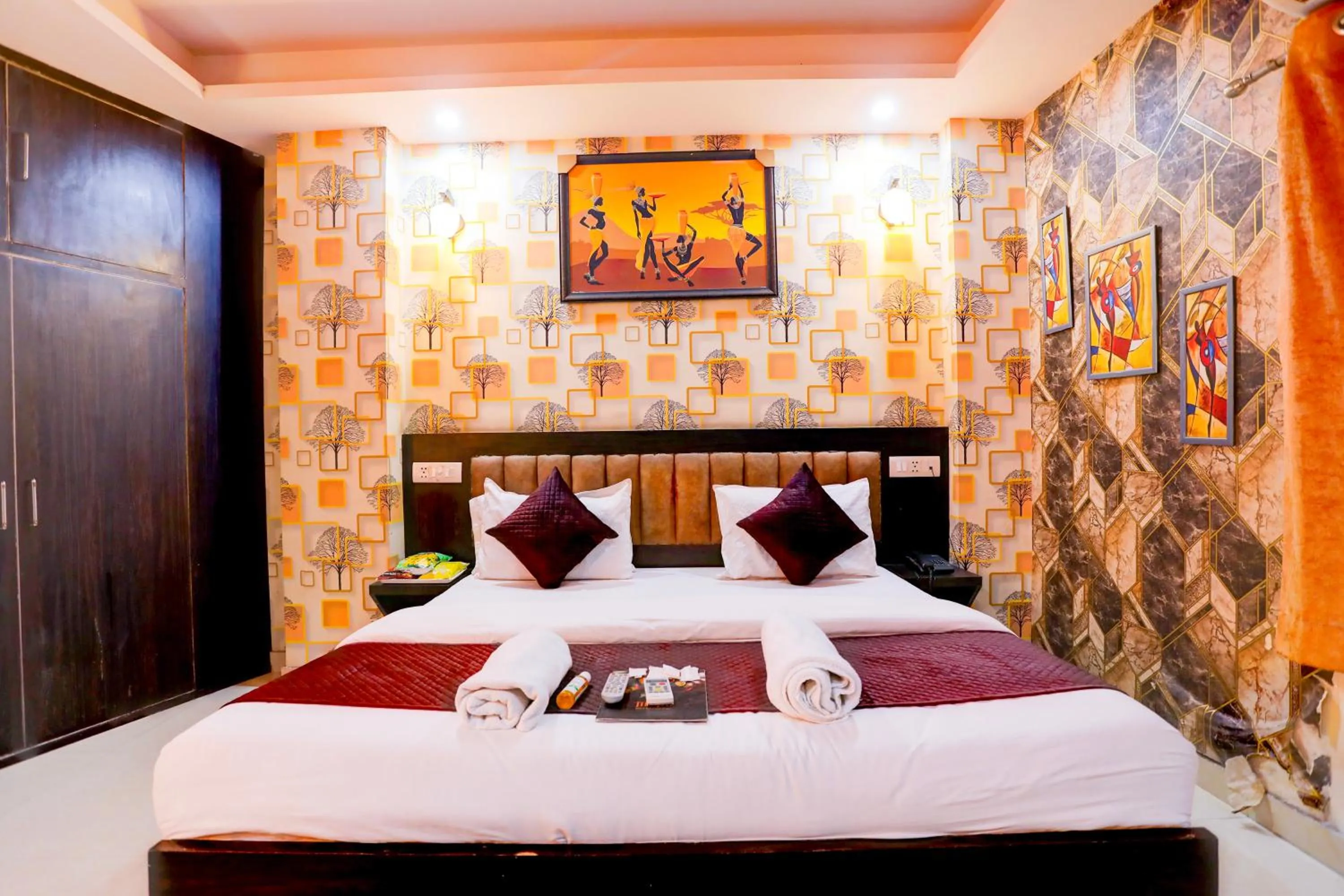 Bed in Hotel Royal Sky Luxury Near Delhi Airport