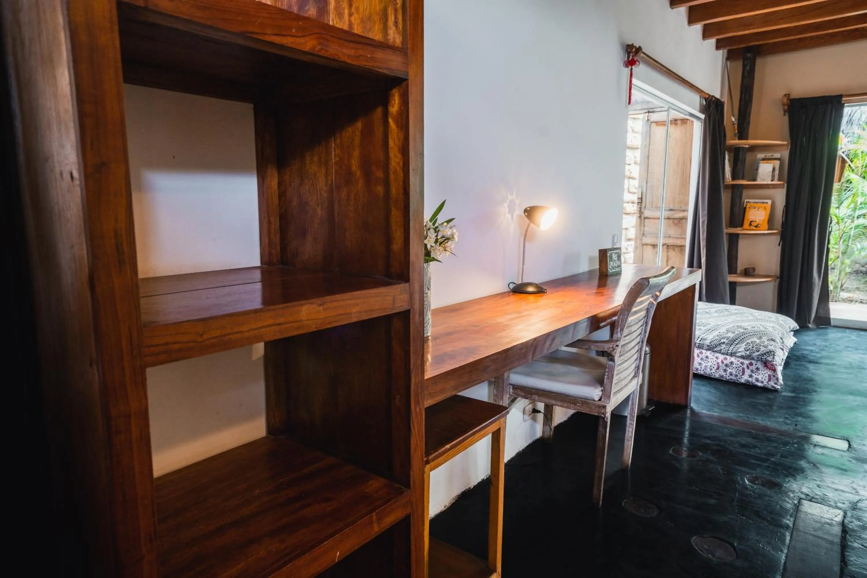 Seating area, Bed in Villa Del Sol