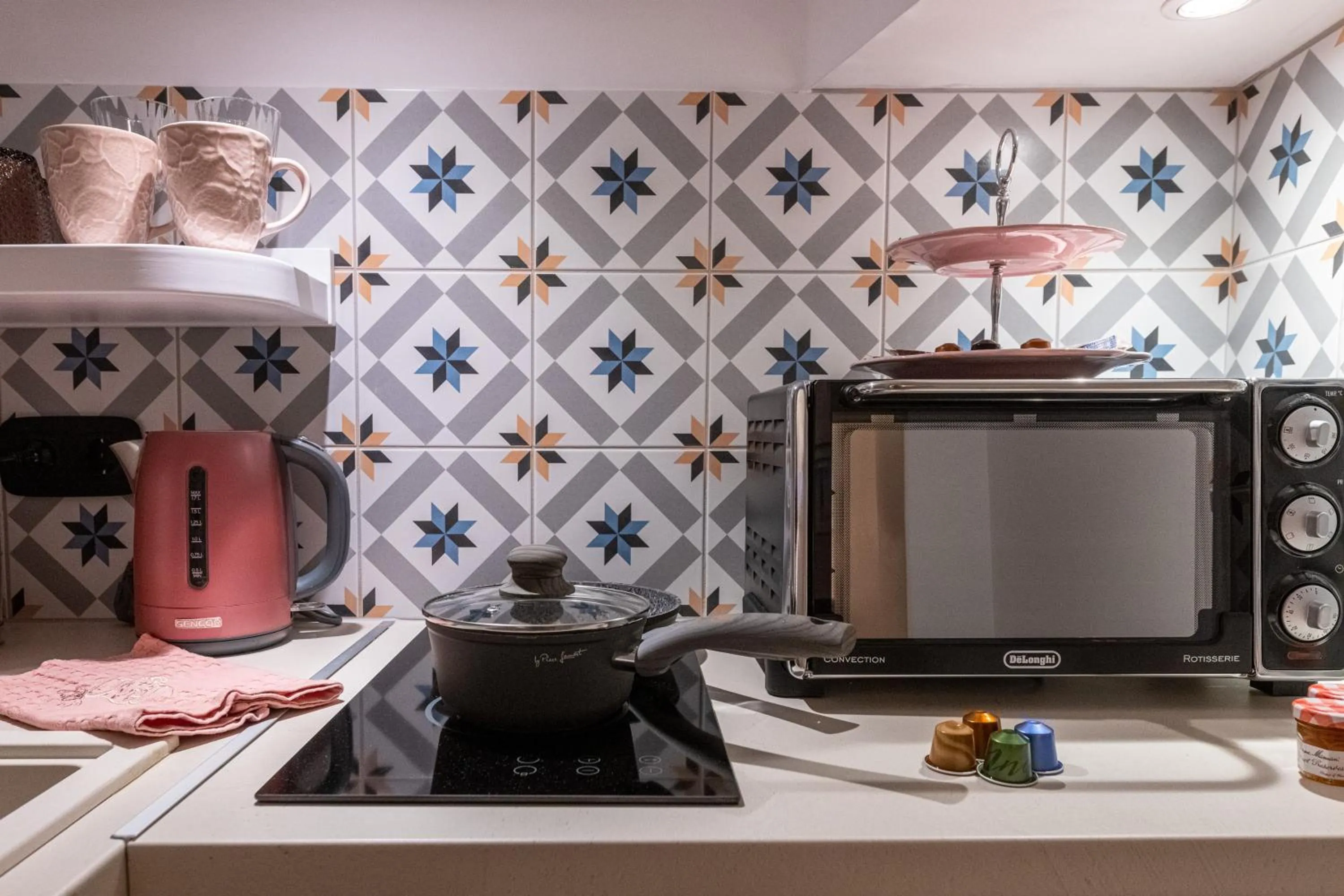 Kitchen or kitchenette in IPELHOME - Rodi Boutique Apartment