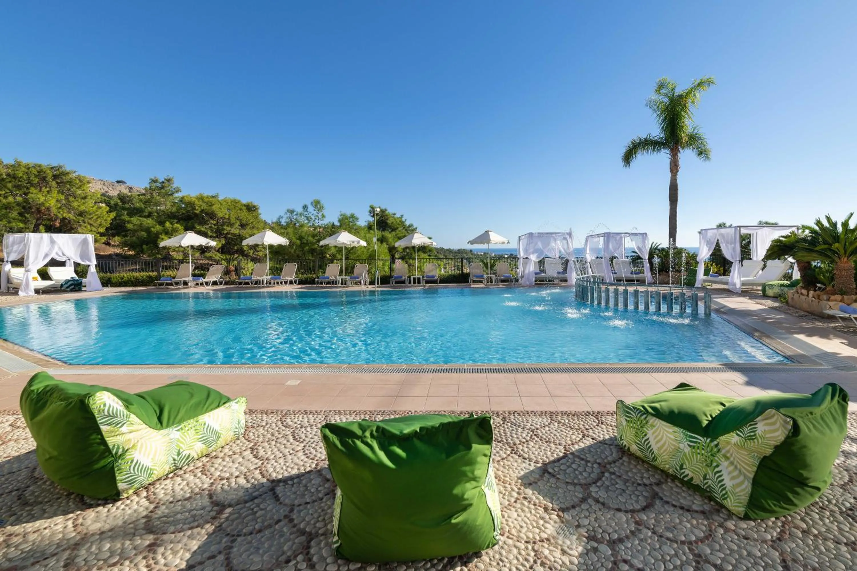 Swimming pool in Pefkos View Apartments