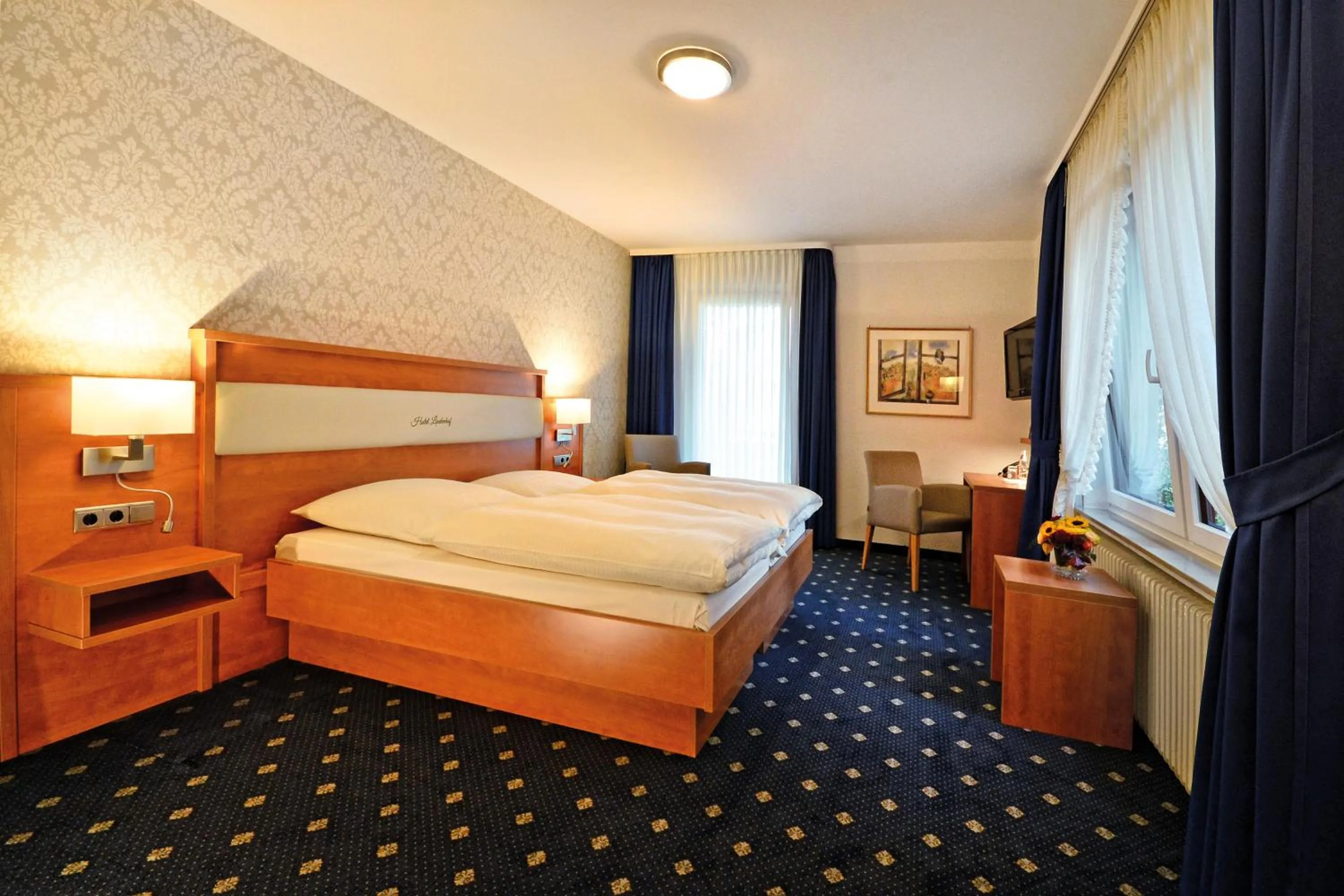 Photo of the whole room, Bed in Landgasthaus & Hotel Lindenhof