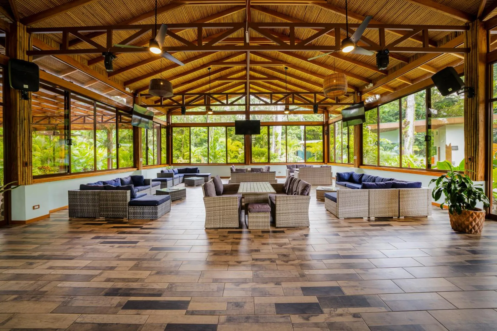 Restaurant/places to eat in Bungalows Punta Uva