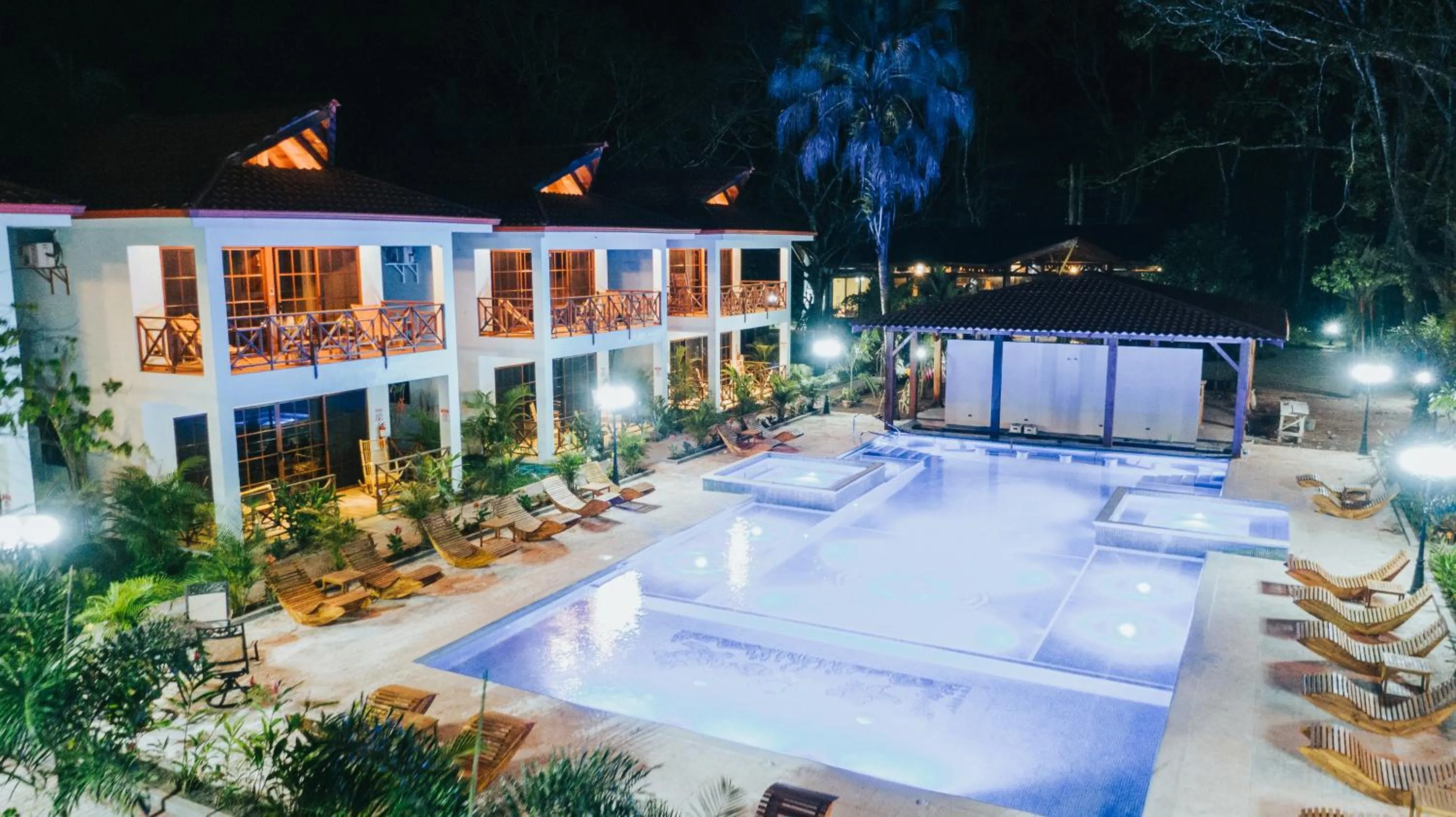 Pool view in Bungalows Punta Uva