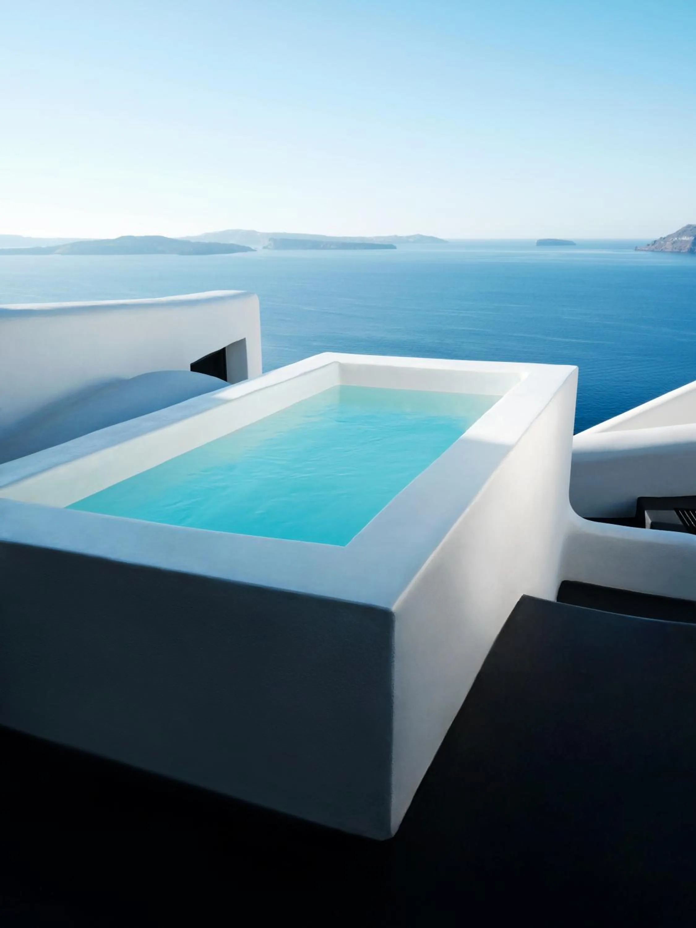 Hot Tub in Abyss Santorini