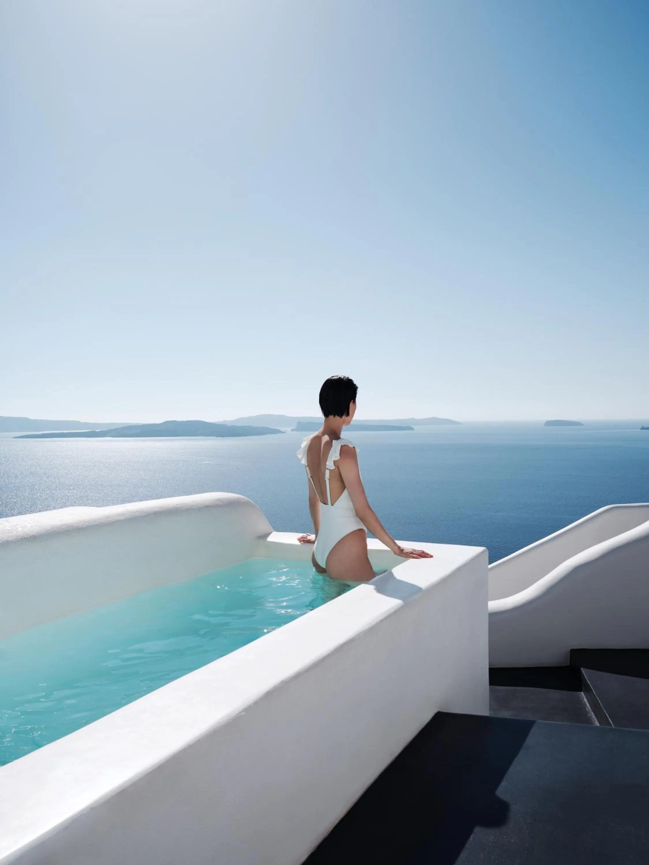 Hot Tub in Abyss Santorini