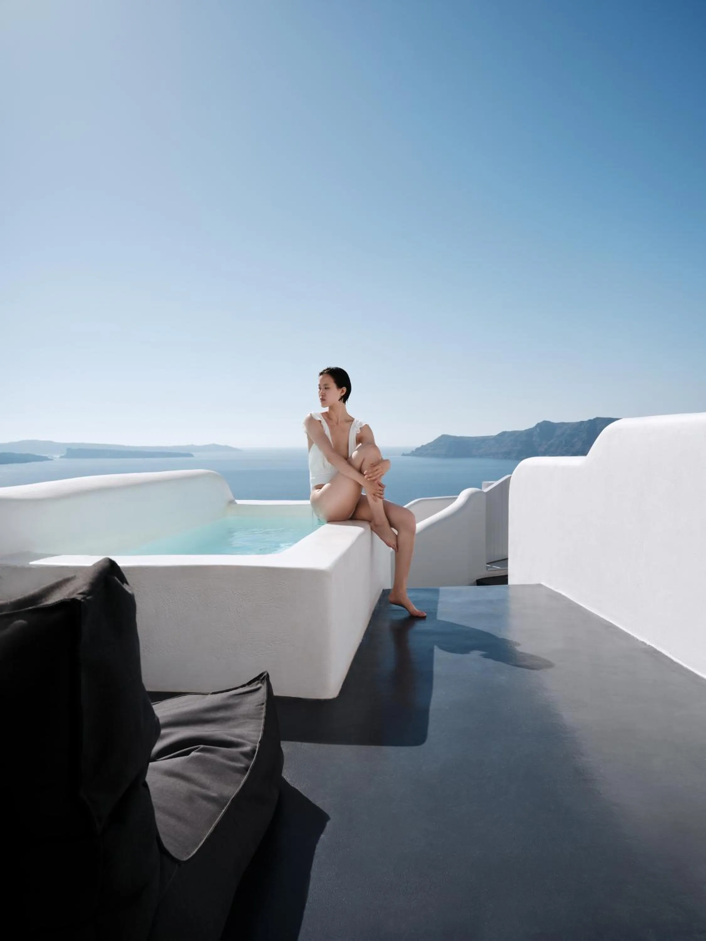 Hot Tub in Abyss Santorini