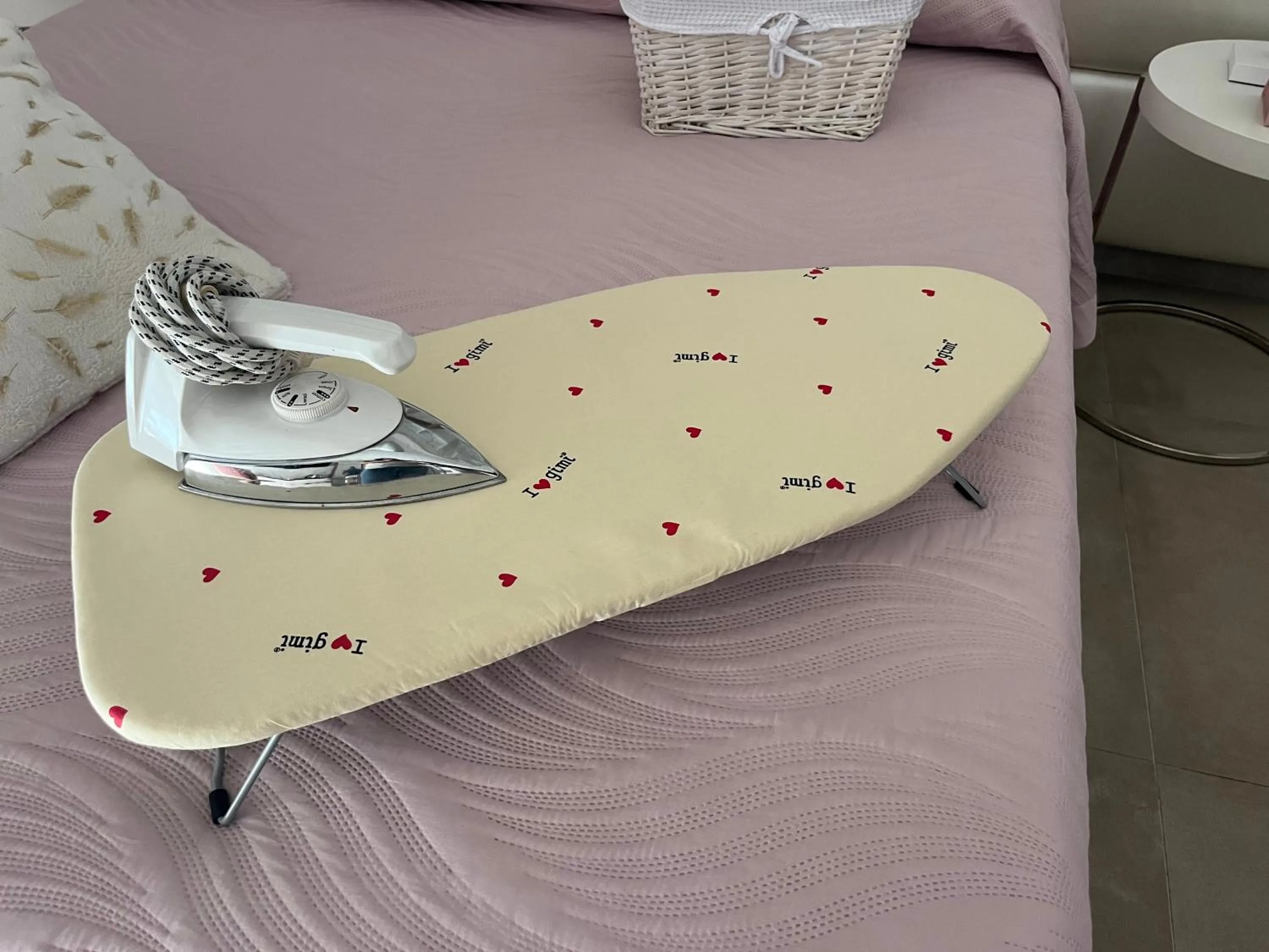 furniture in Love inn