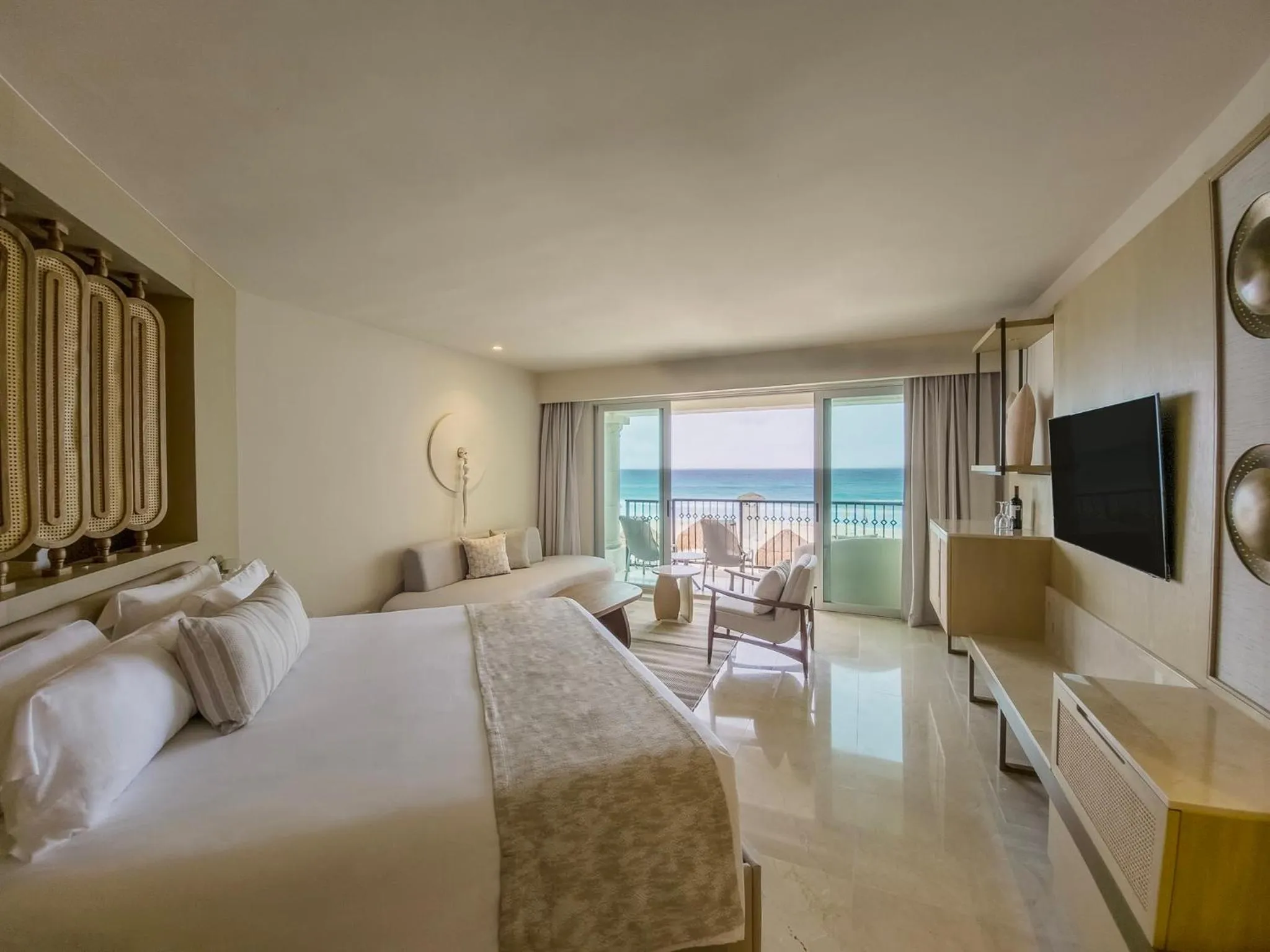 Deluxe King Suite in Royal Select at Grand Park Royal Cancún - All Inclusive - Adults Only