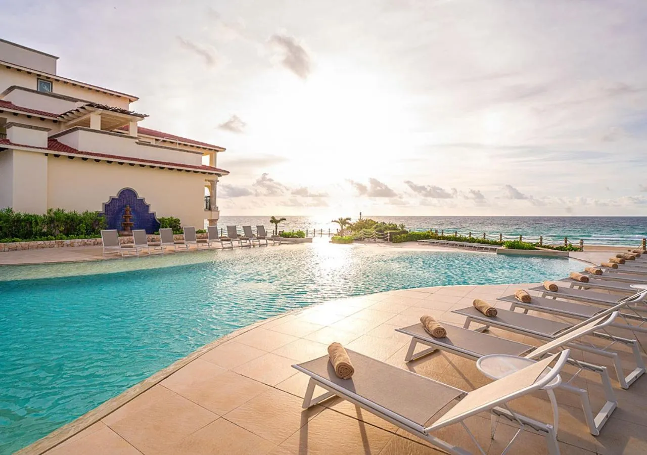 Pool view in Royal Select at Grand Park Royal Cancún - All Inclusive - Adults Only