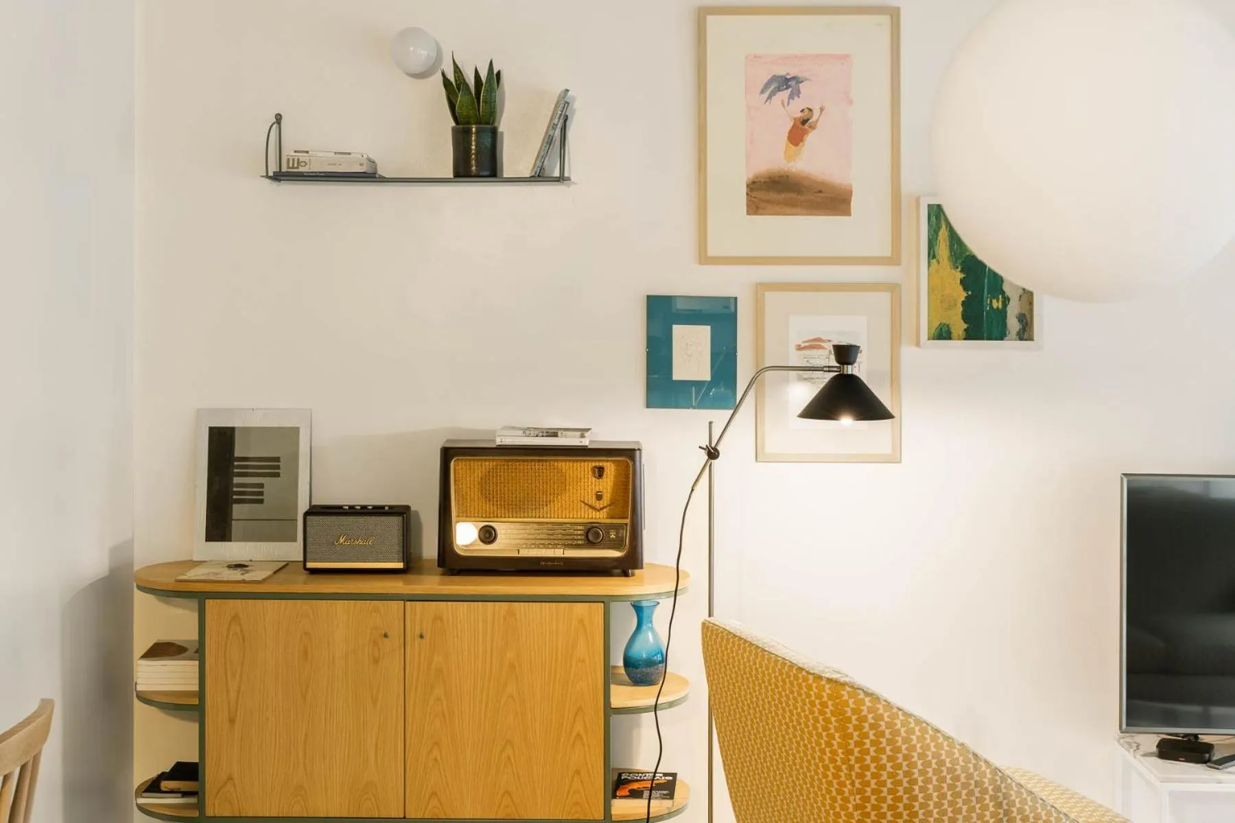 Communal lounge/ TV room in Covelo - The Original Rooms and Suites