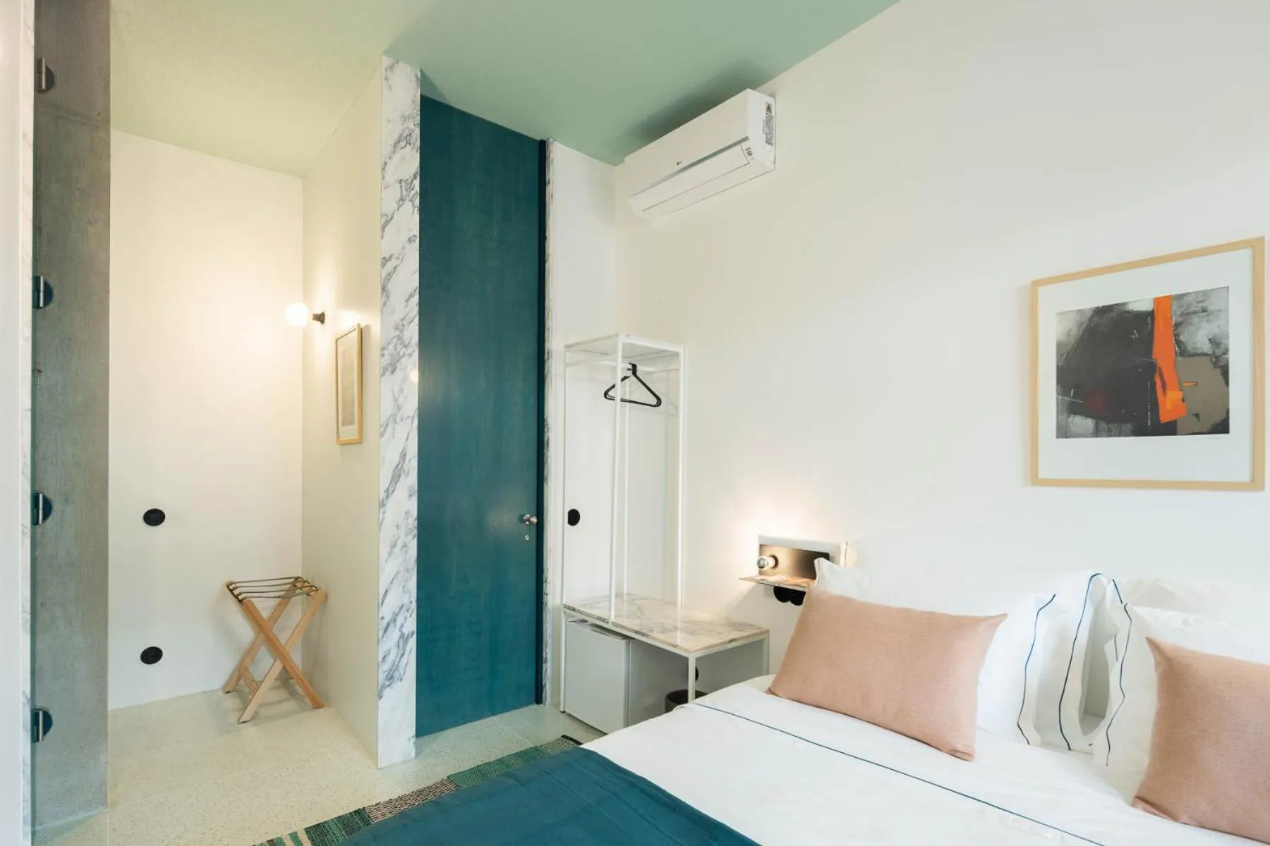 Bed in Covelo - The Original Rooms and Suites