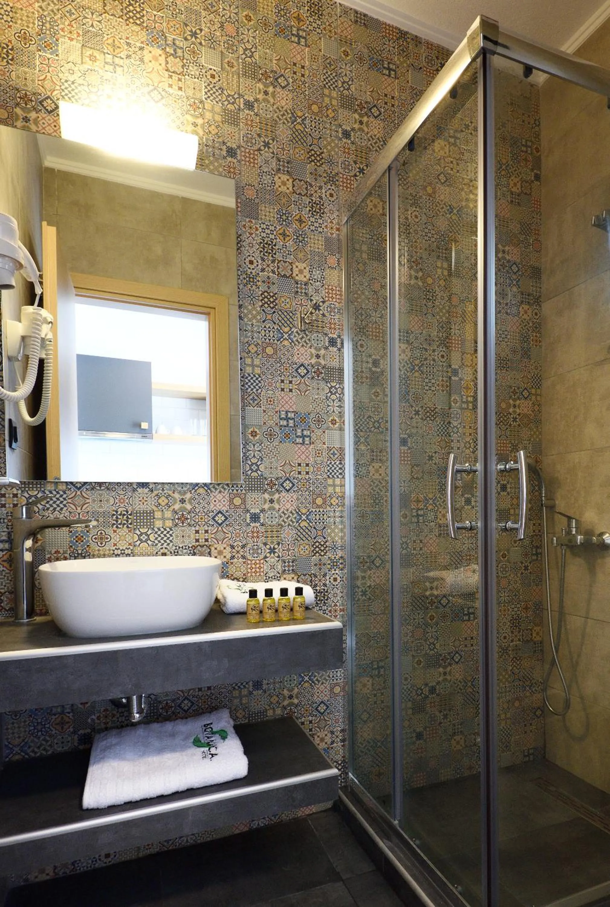 Botanica Luxury Suites