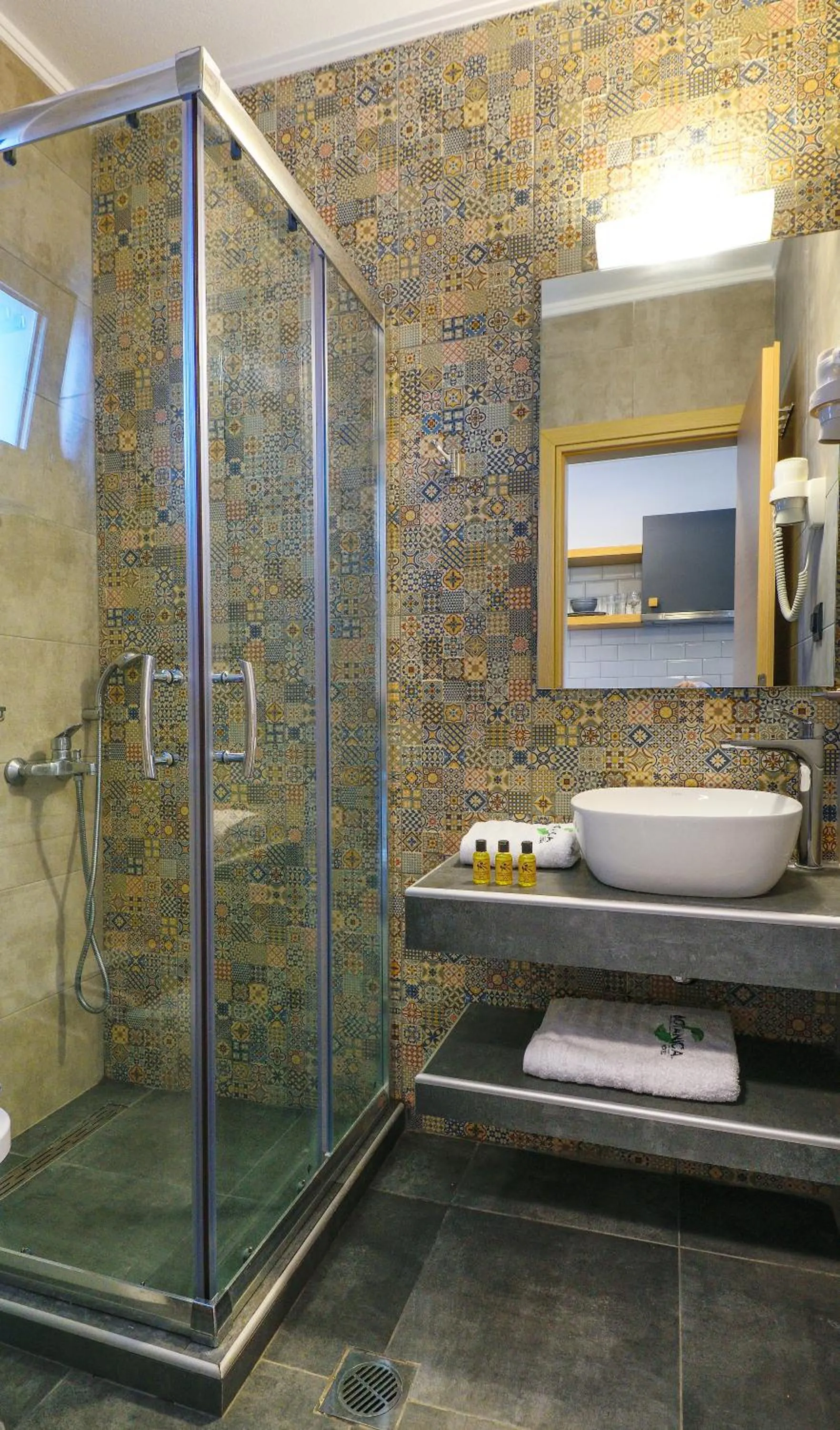 Botanica Luxury Suites