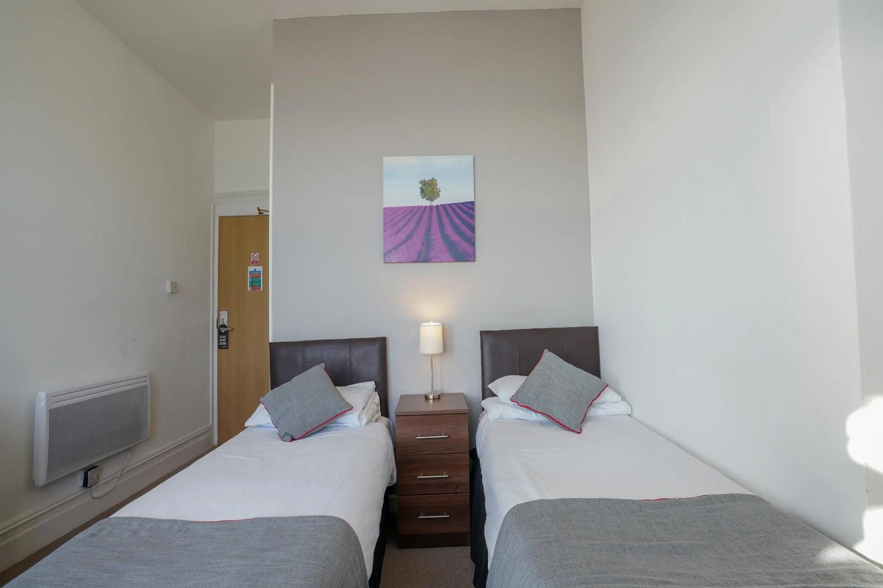 Bedroom, Bed in OYO Shanklin Beach Hotel