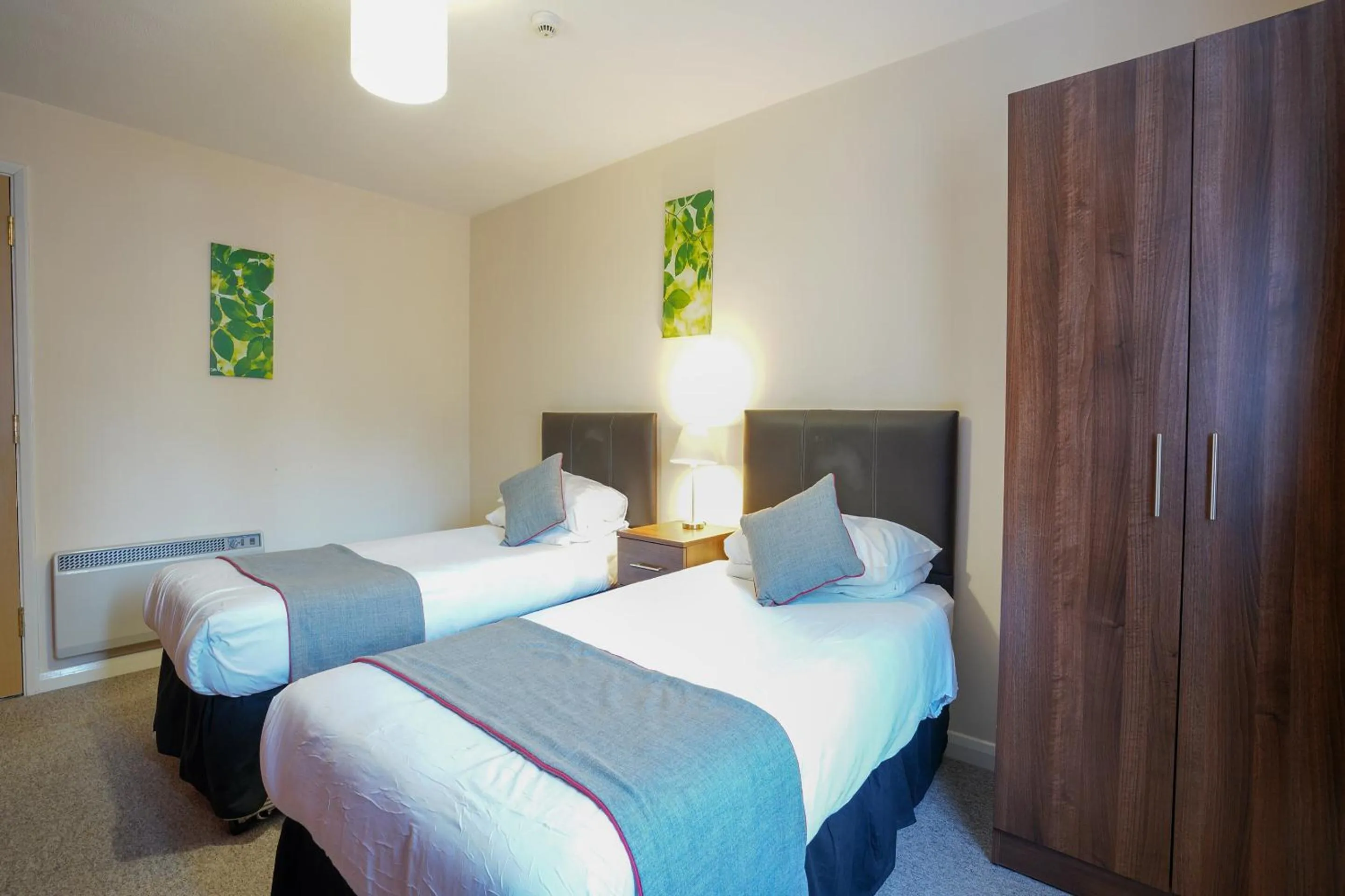 Bedroom, Bed in OYO Shanklin Beach Hotel