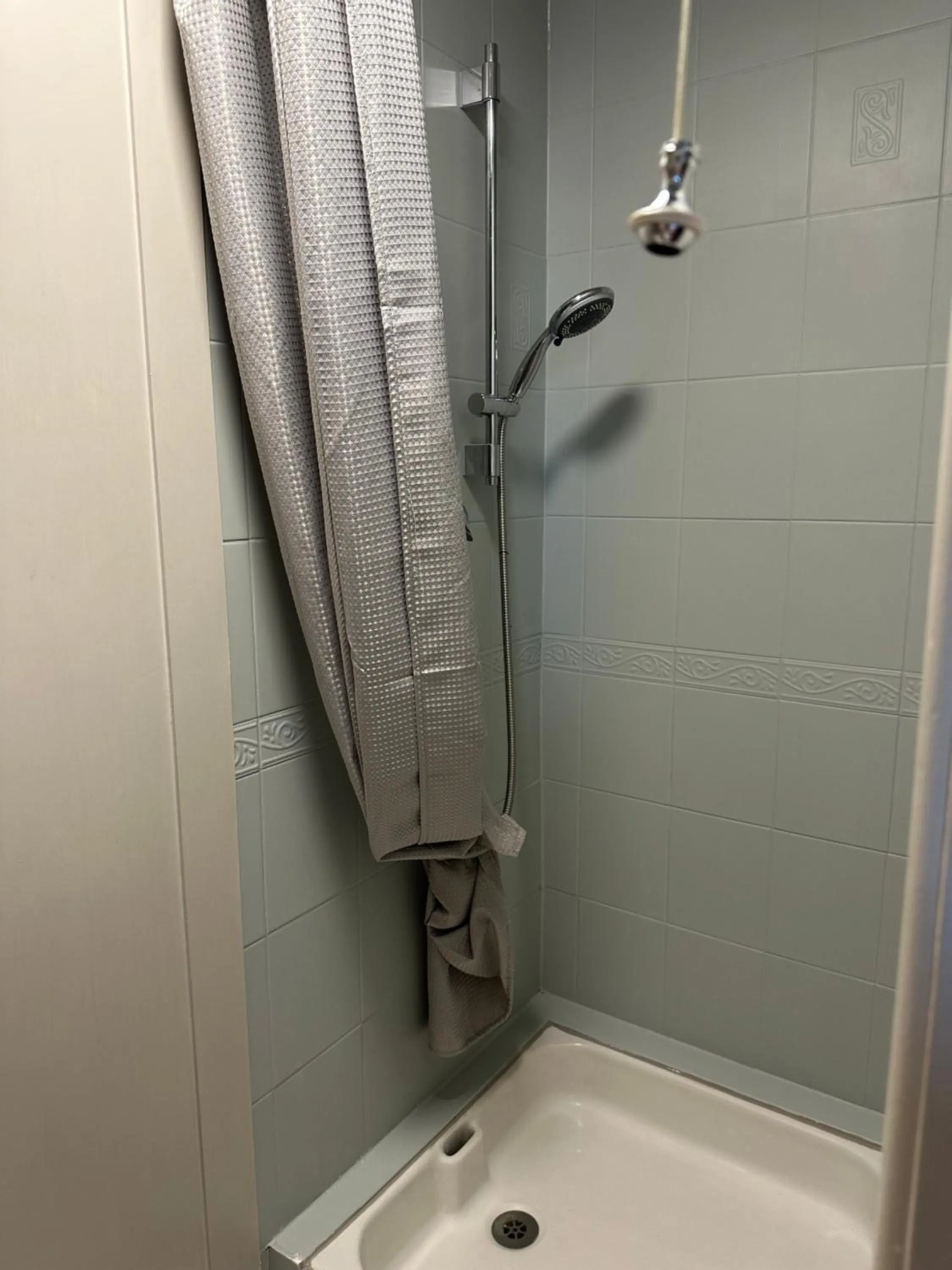 Bathroom in The Q Hotel