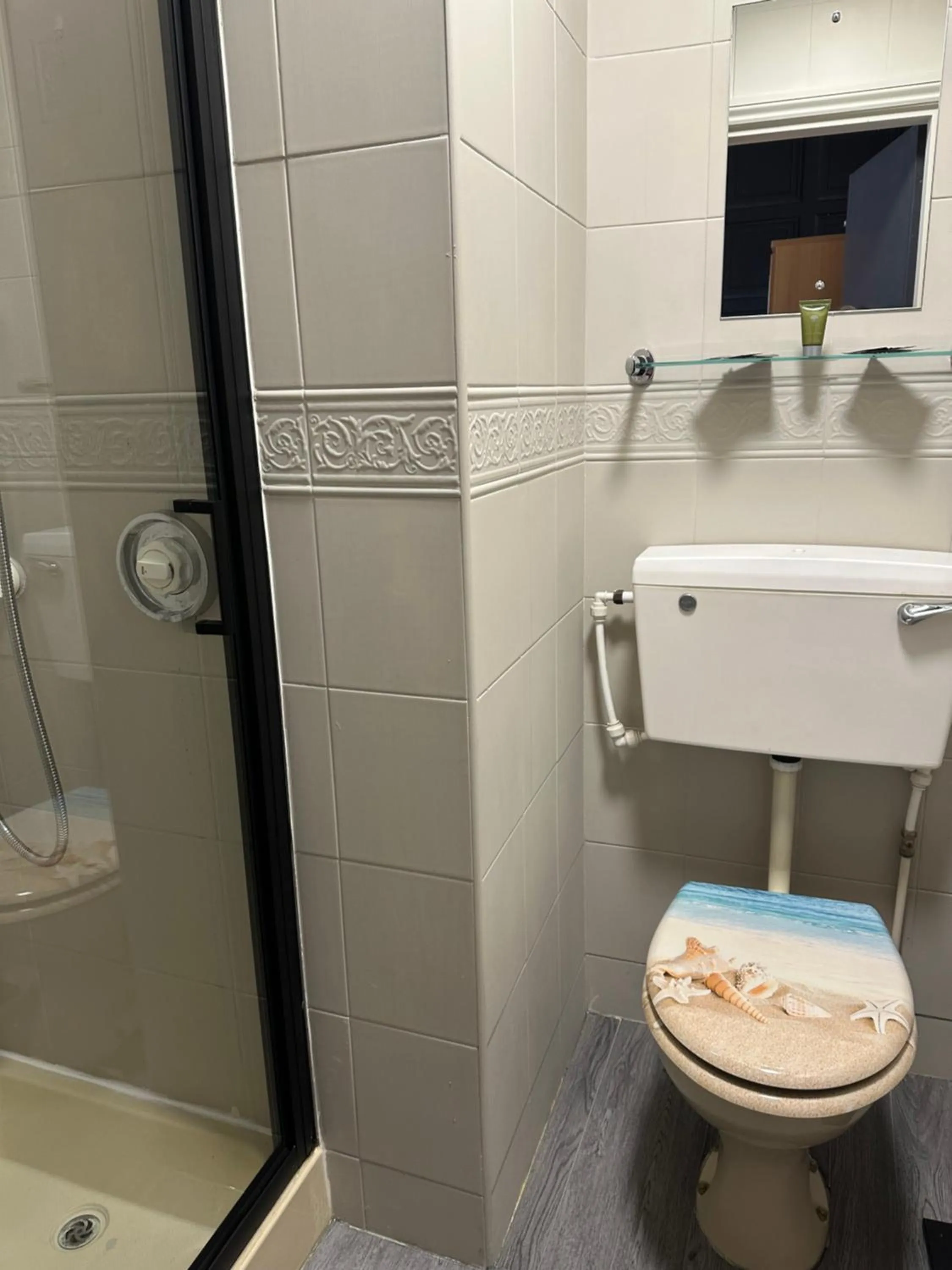 Bathroom in The Q Hotel