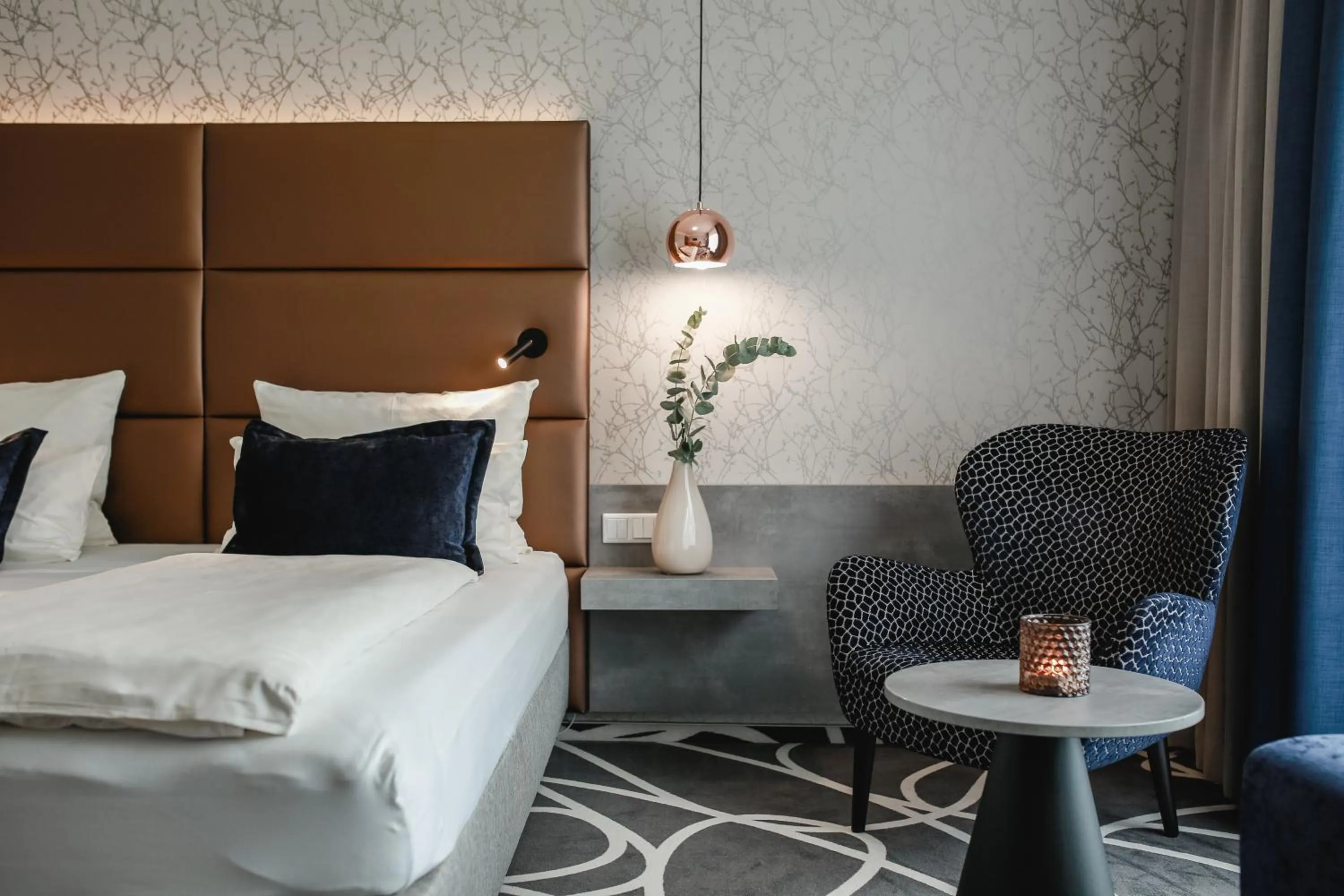 Seating area, Bed in Hotel am Vitalpark