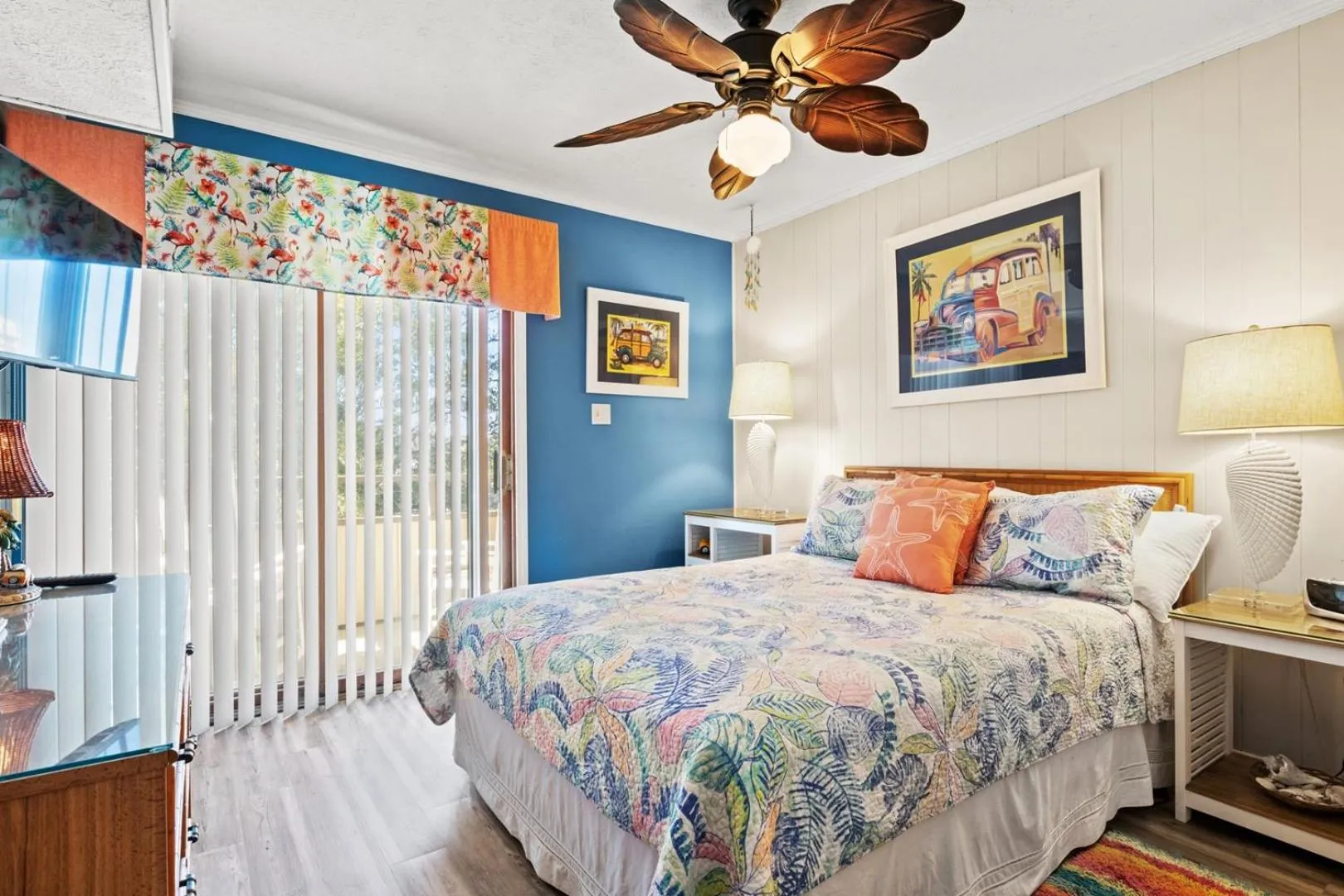 Bed in Mariners Cove 227 C