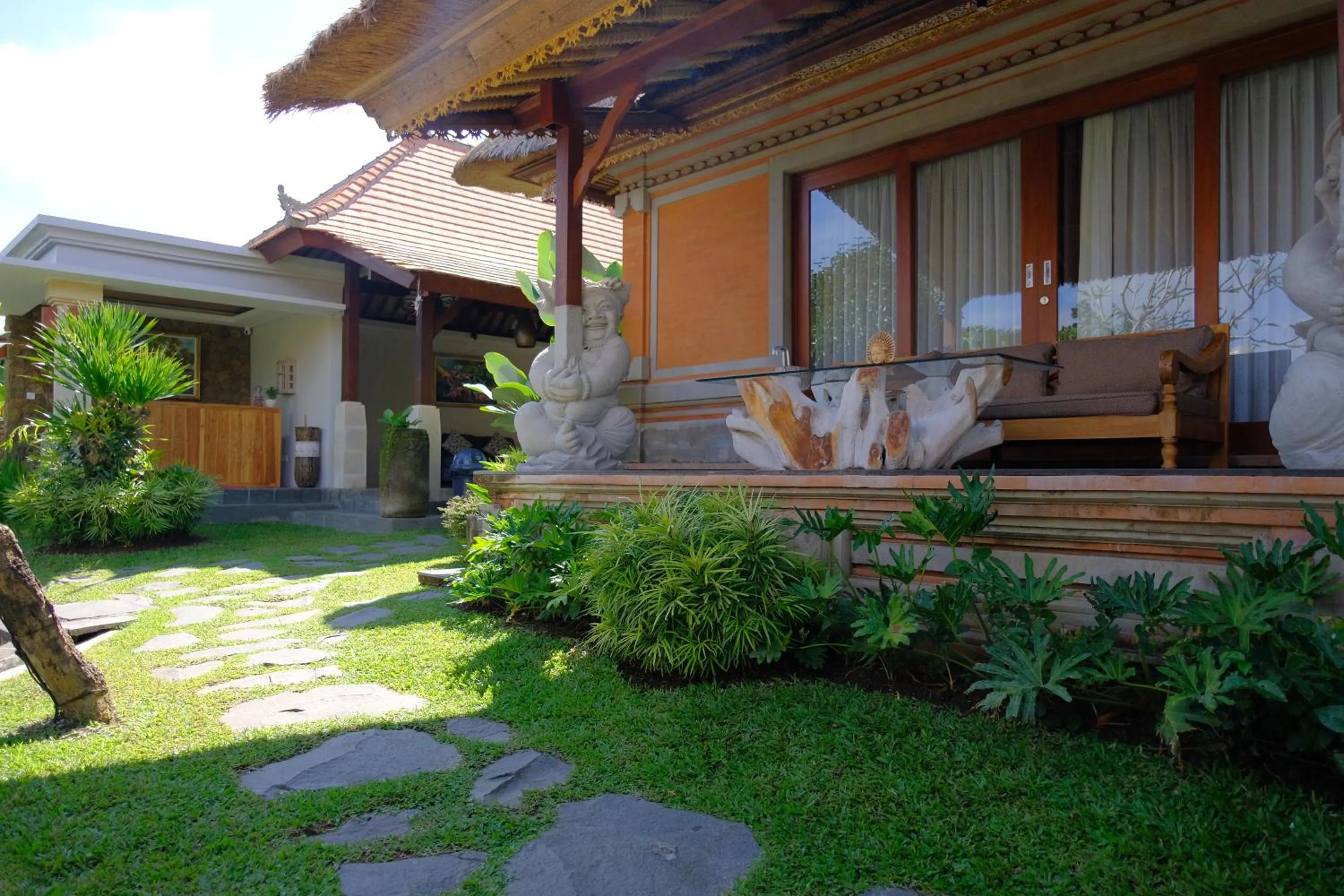 Garden in Puri Andong Villa