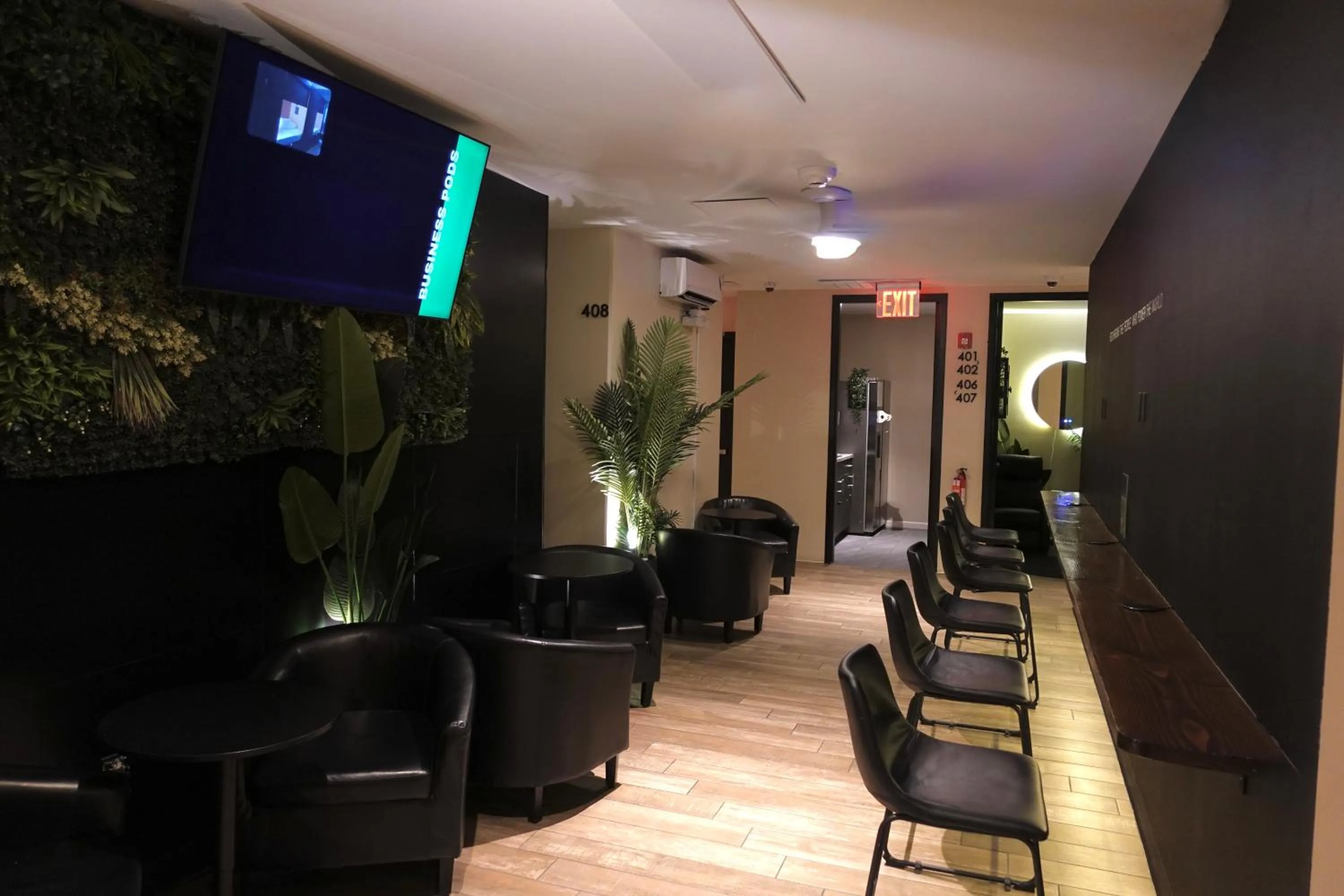 Communal lounge/ TV room in Nap York Central Park Sleep Station