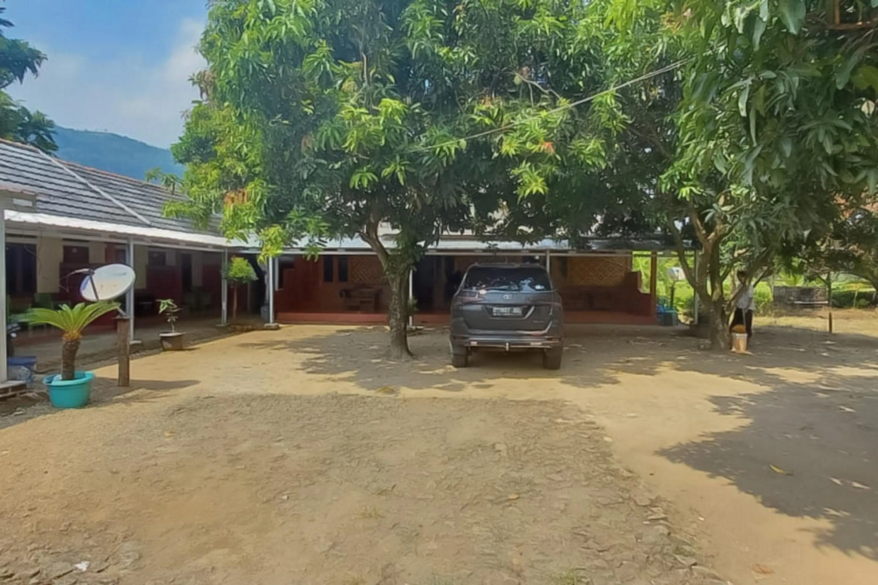 Patio in AA BUNGSU Syariah Balekambang Ciletuh Sukabumi RedPartner