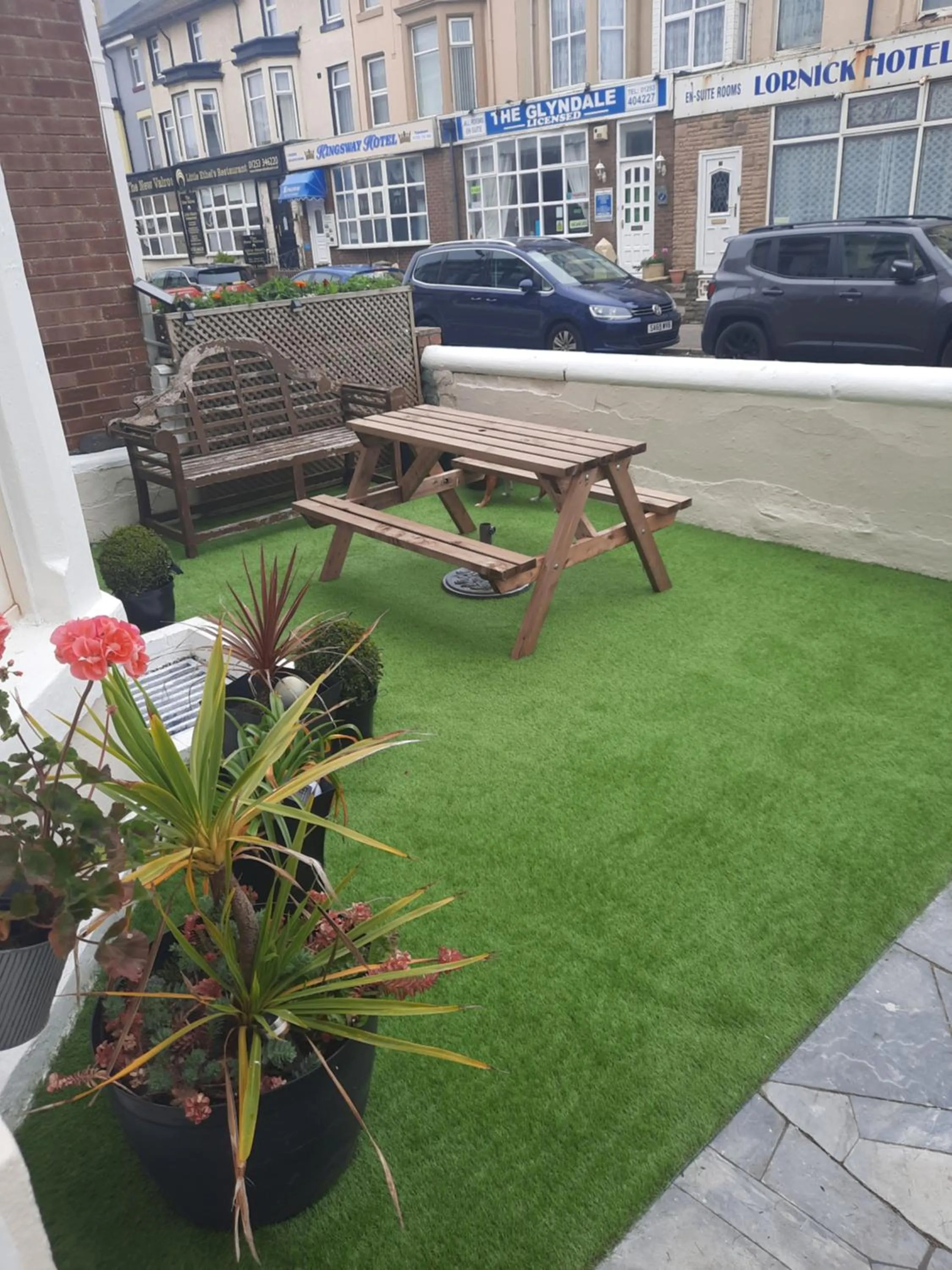 Property building in Lynwood Hotel