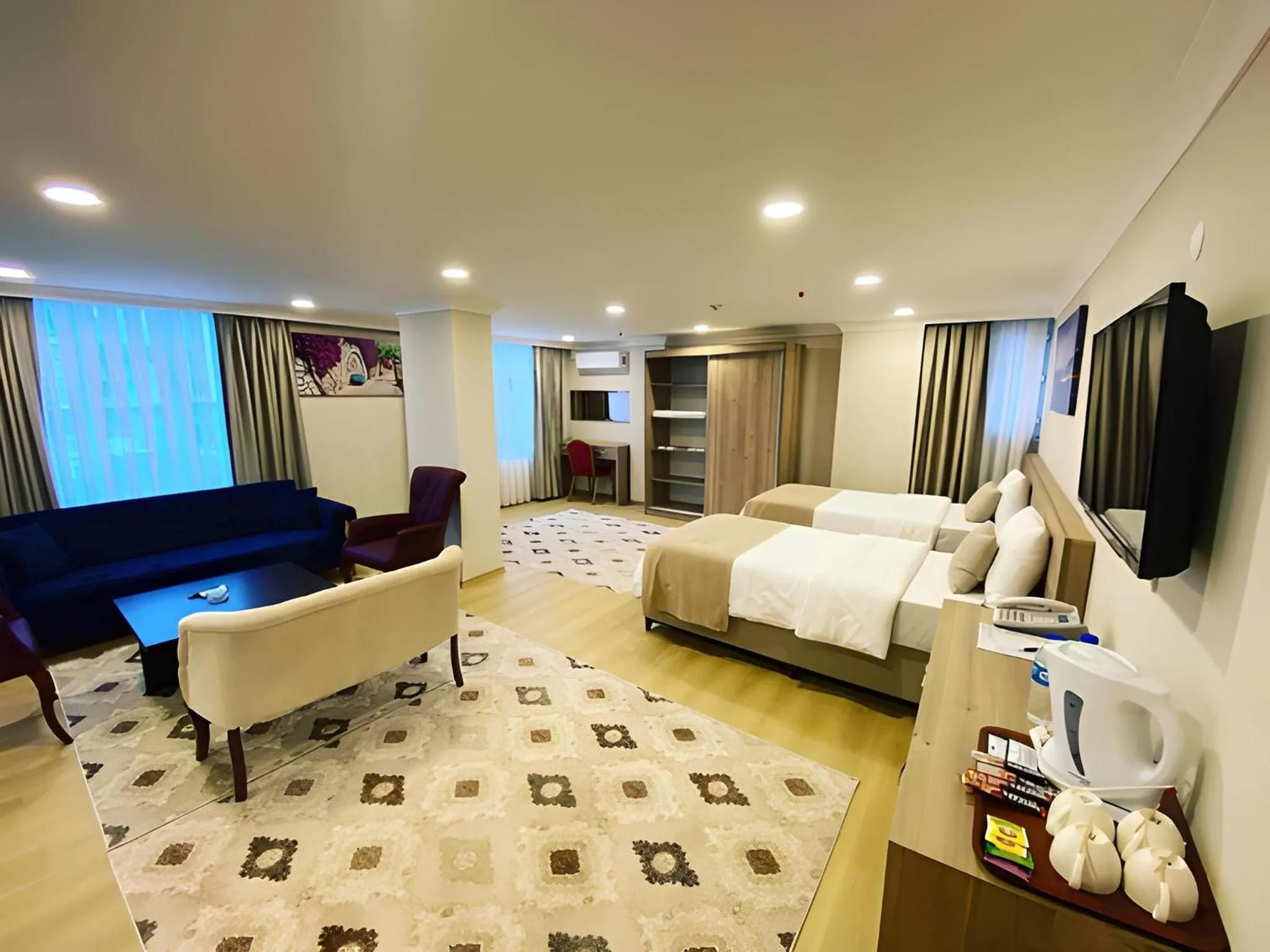 Communal lounge/ TV room, Bed in Şimal Hotel