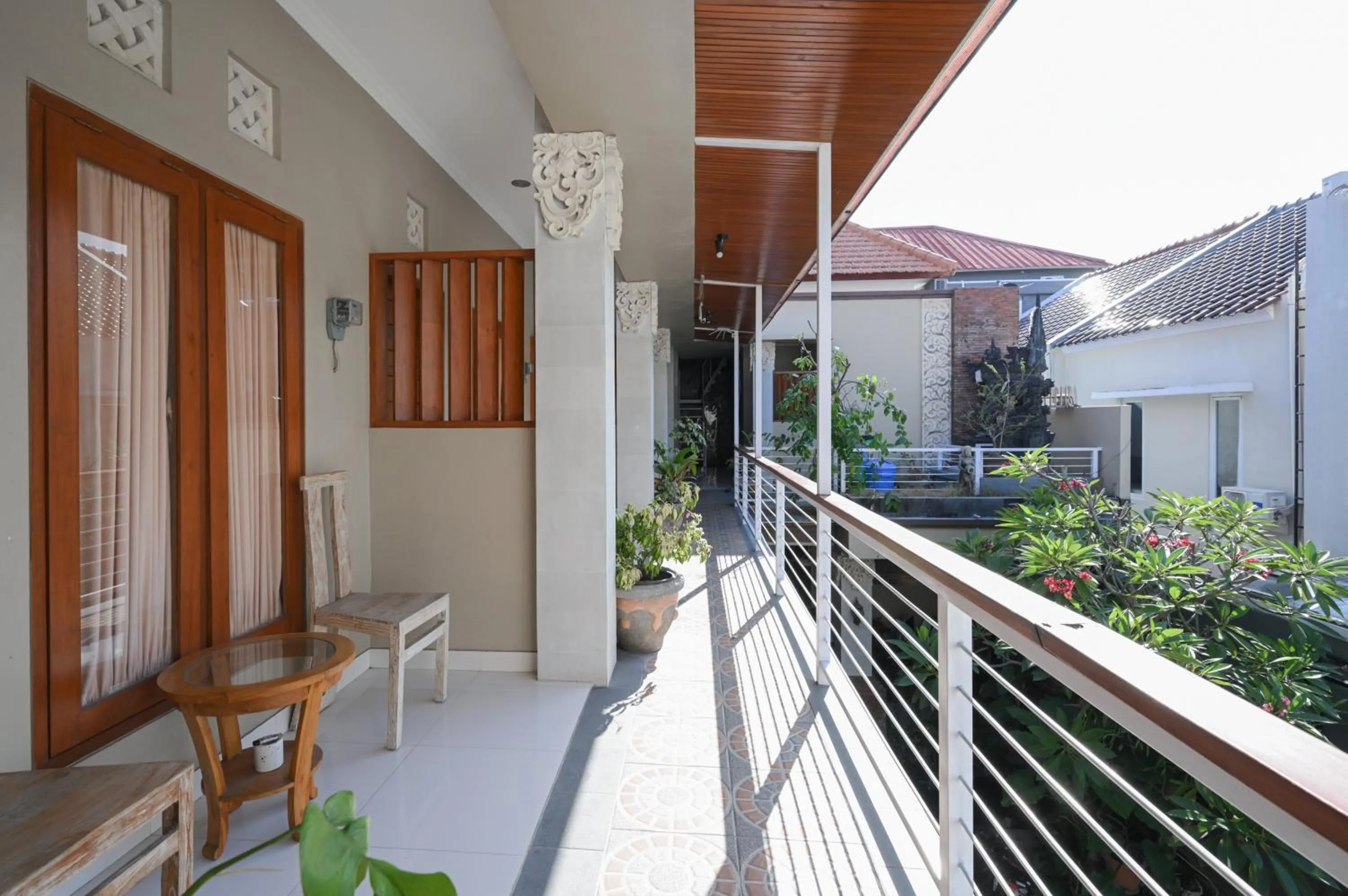 Balcony/Terrace in RedDoorz near Mertasari Beach 2