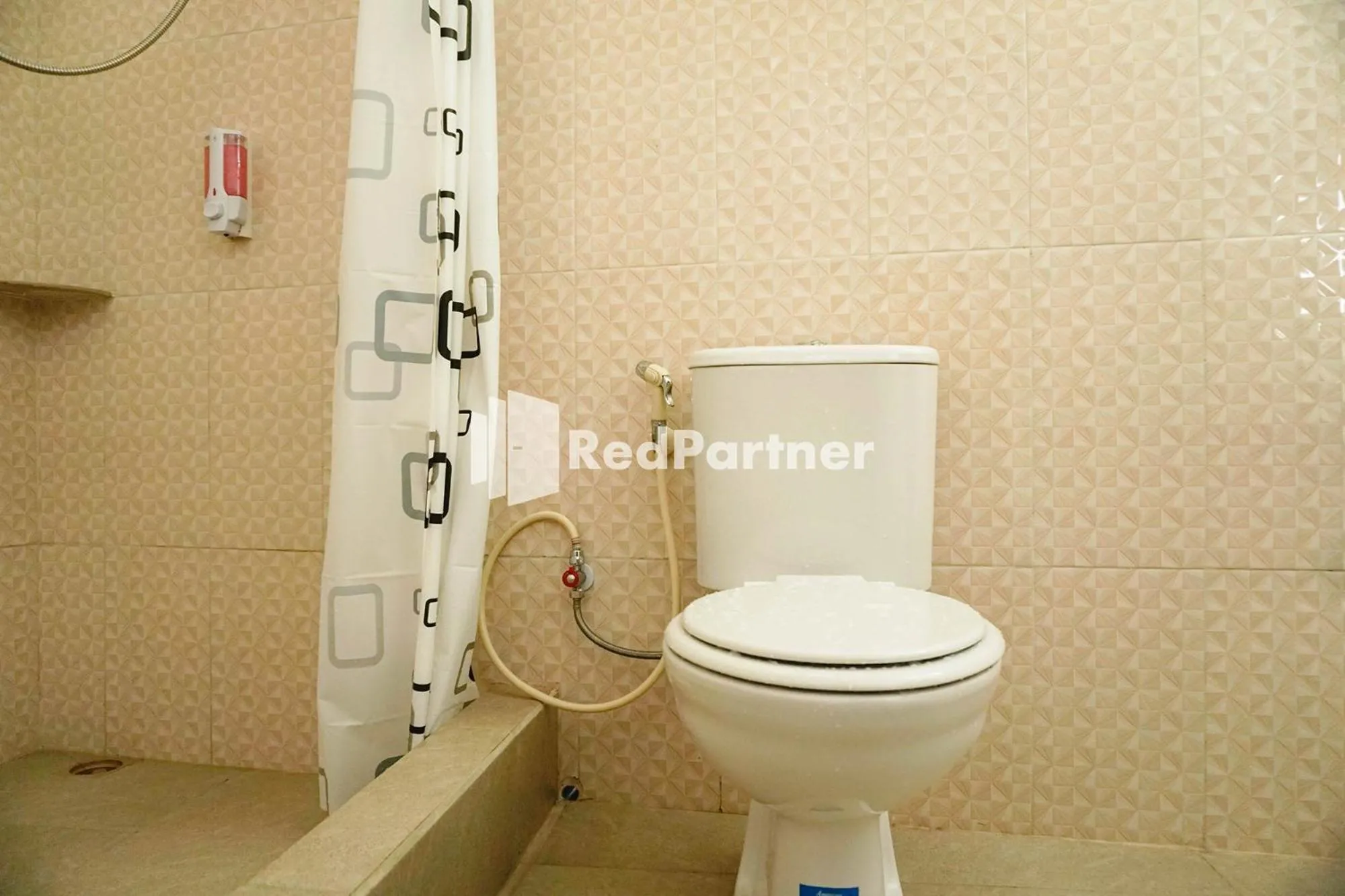 Bathroom in Griya Imafa Inn RedPartner near Jatim Park 2