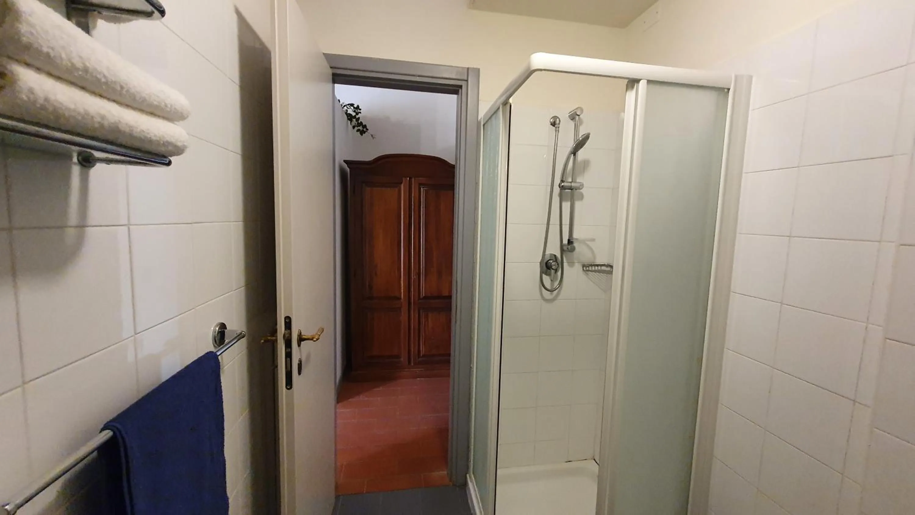 Shower in Ostello Antica Filanda