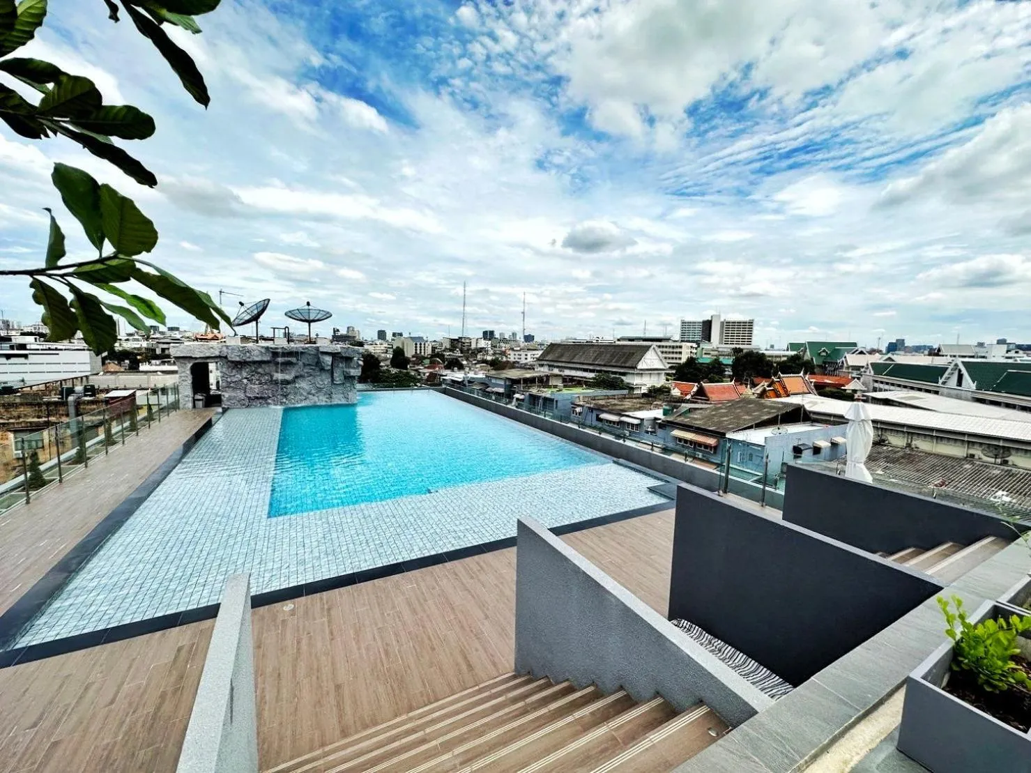 Swimming pool in Ayathorn Bangkok