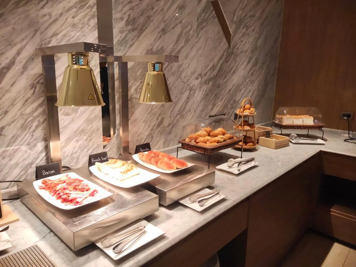 Restaurant/places to eat in Ayathorn Bangkok