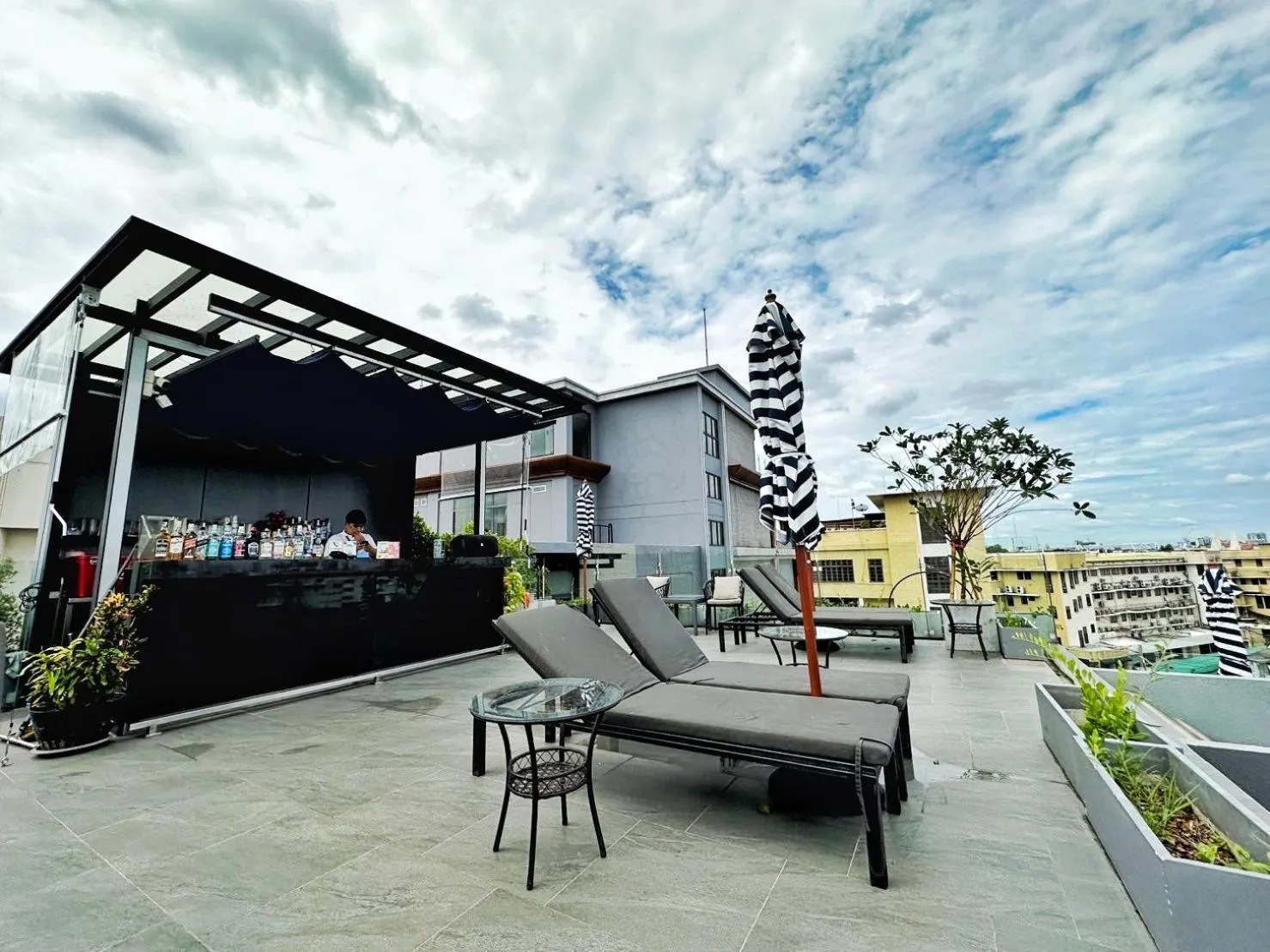 Pool view in Ayathorn Bangkok