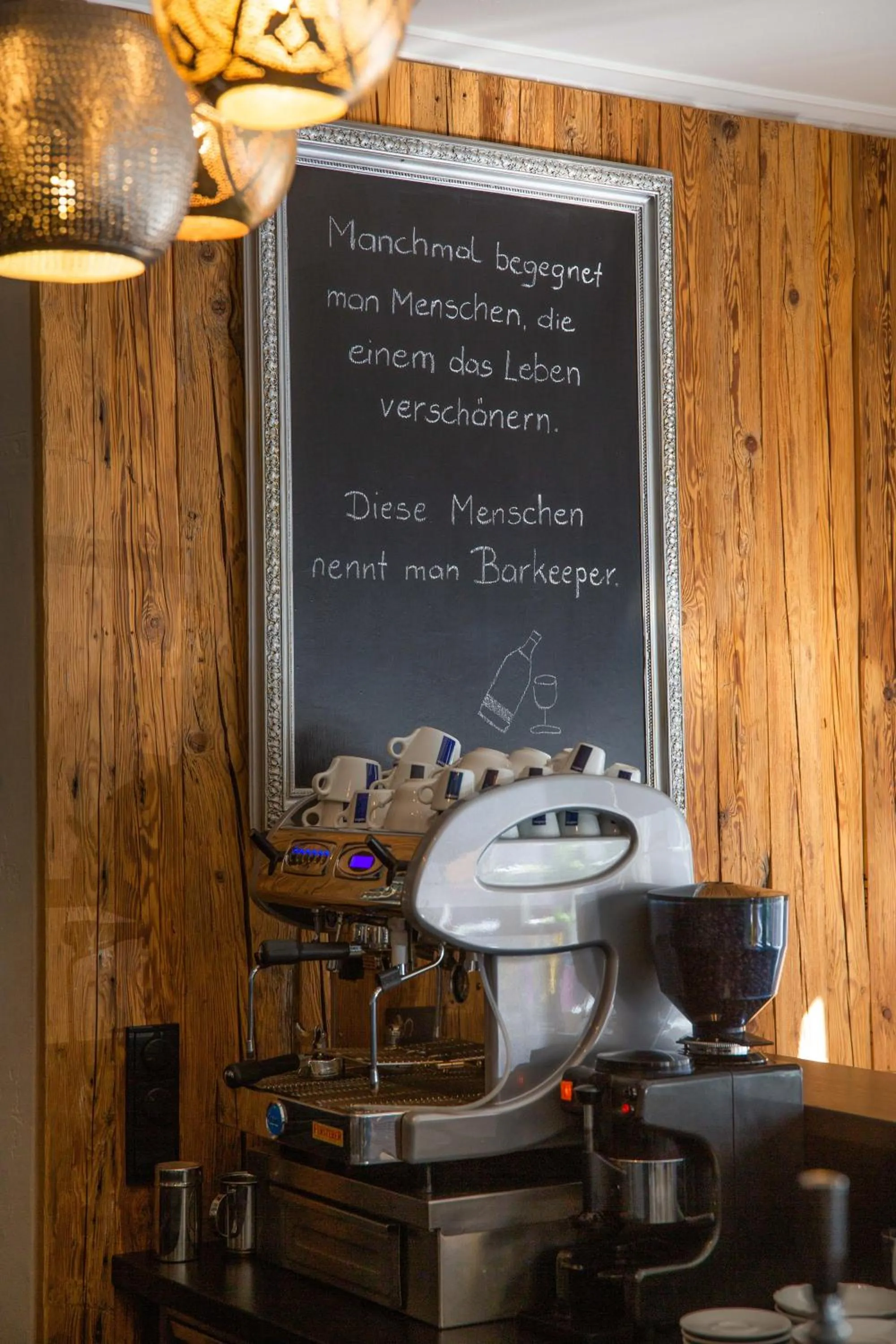 Lounge or bar in HEITZMANN - Hotel & Rooftop