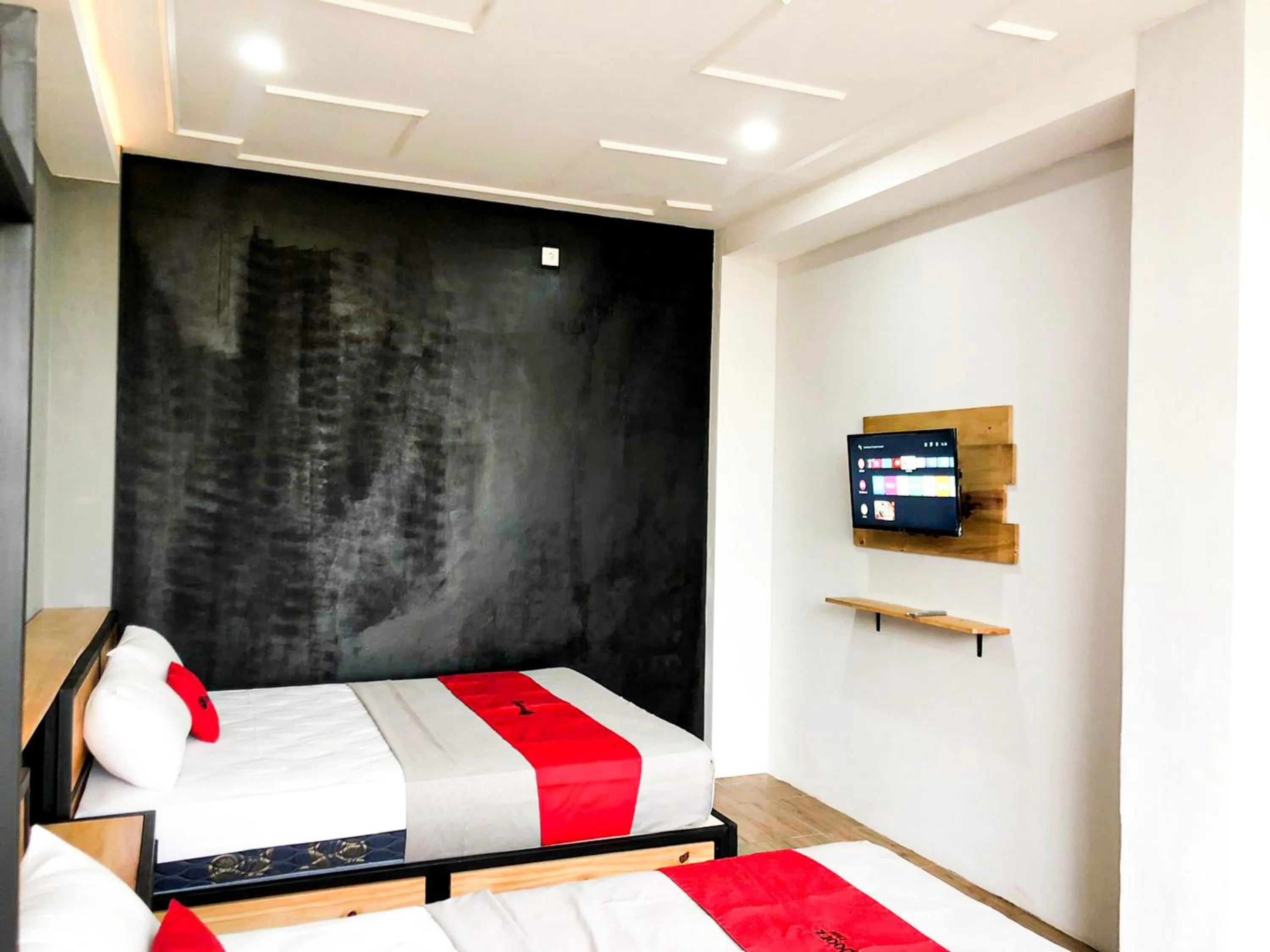 Bedroom, Bed in RedDoorz near Universitas Muhammadiyah Purwokerto 2