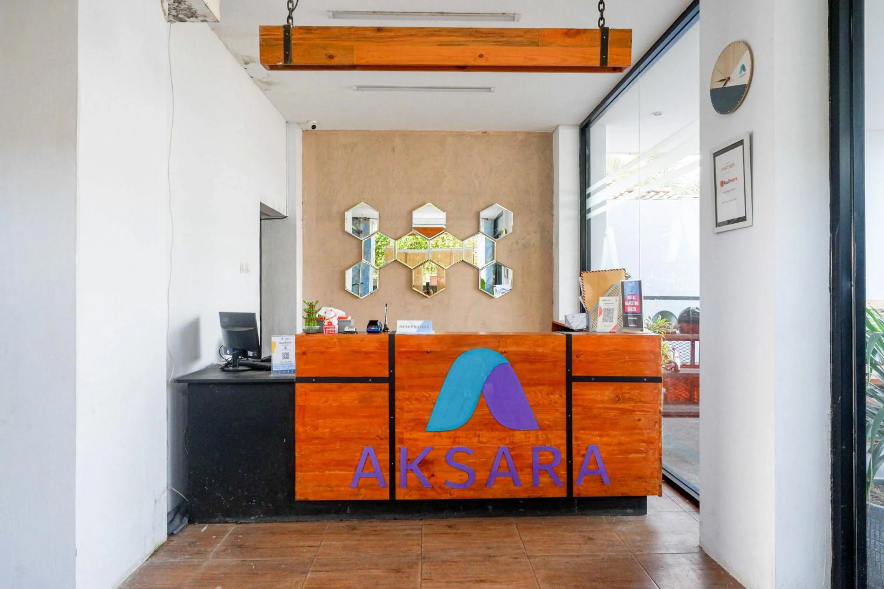 Lobby or reception in RedDoorz near Universitas Muhammadiyah Purwokerto 2