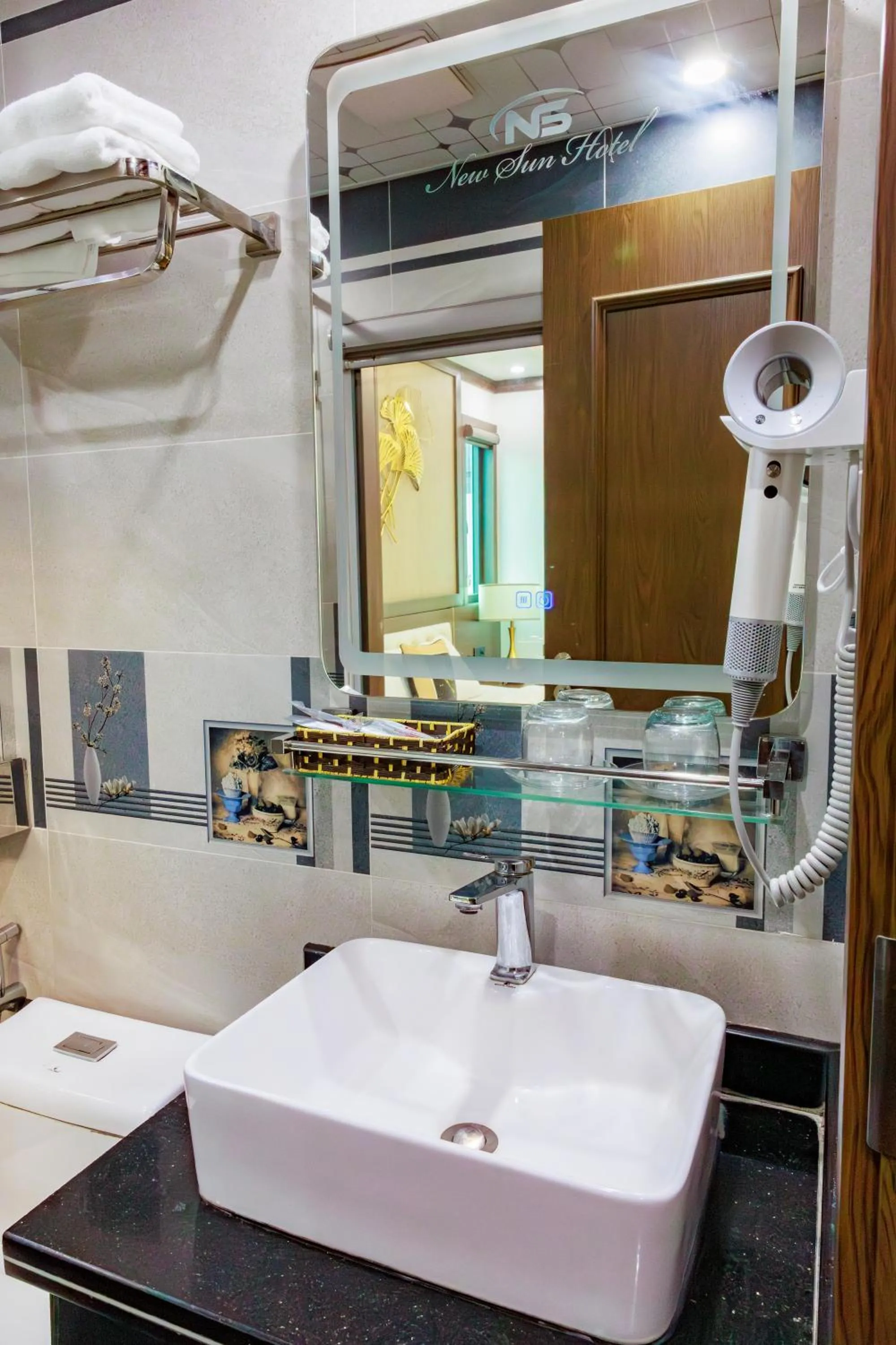 Property building in New Sun Móng Cái Hotel