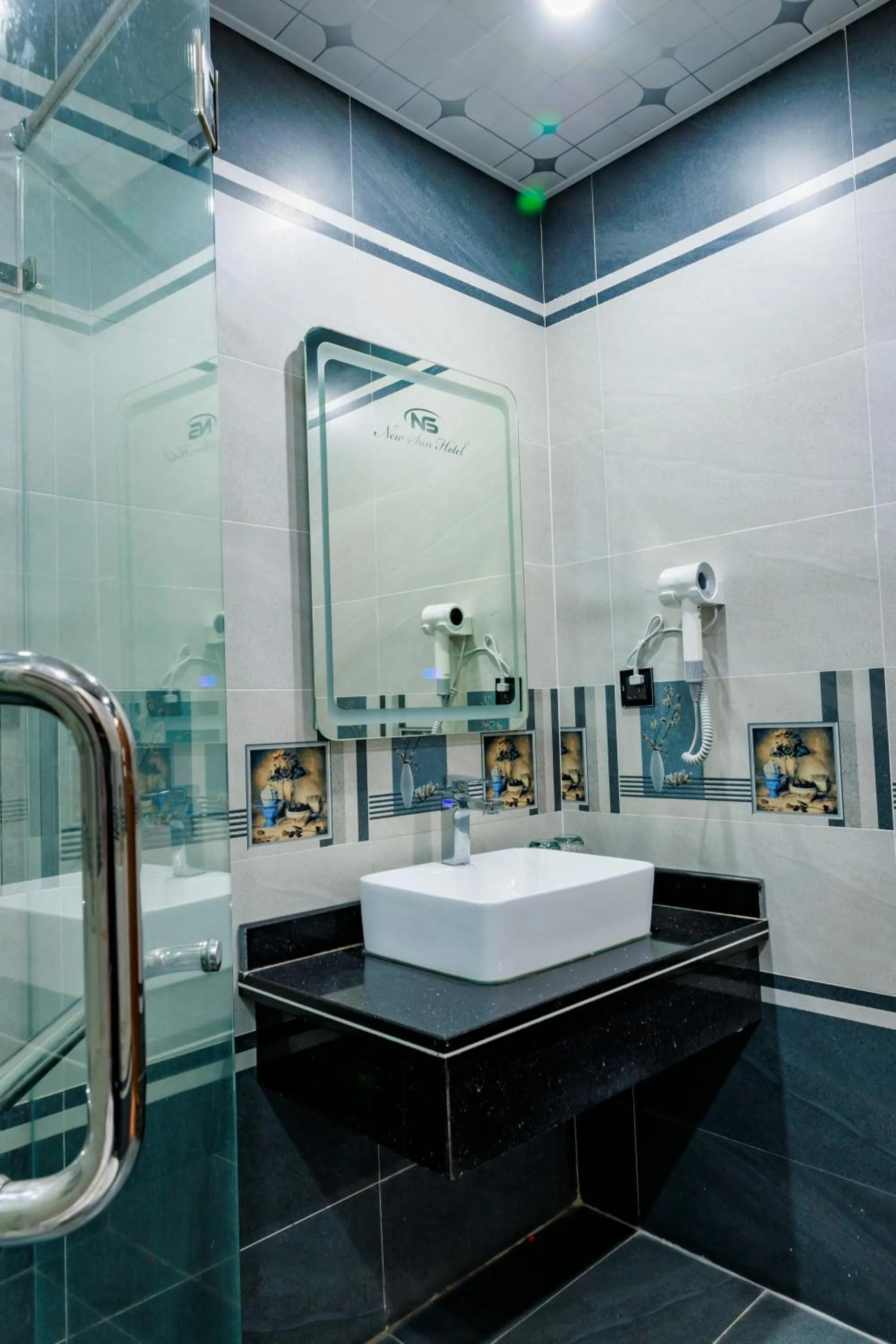 towels in New Sun Móng Cái Hotel