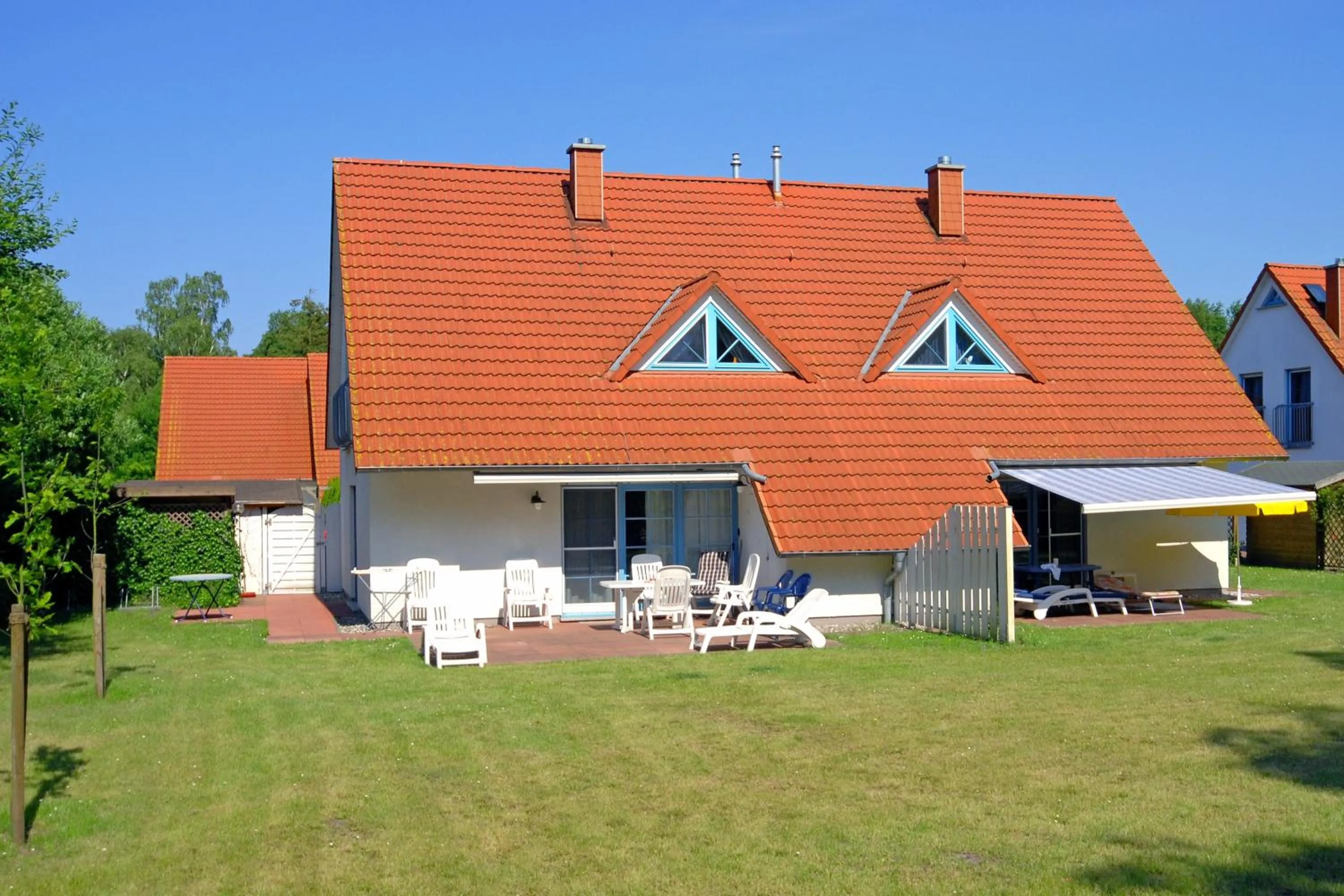 Balcony/Terrace in Ferienpark Freesenbruch Doppelhaushälfte 12a - Steuerrad