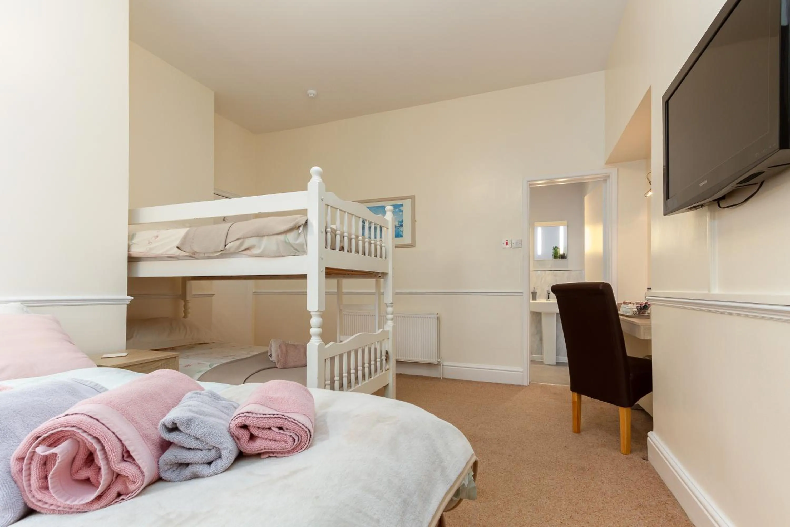 Bed in The Hollingworth