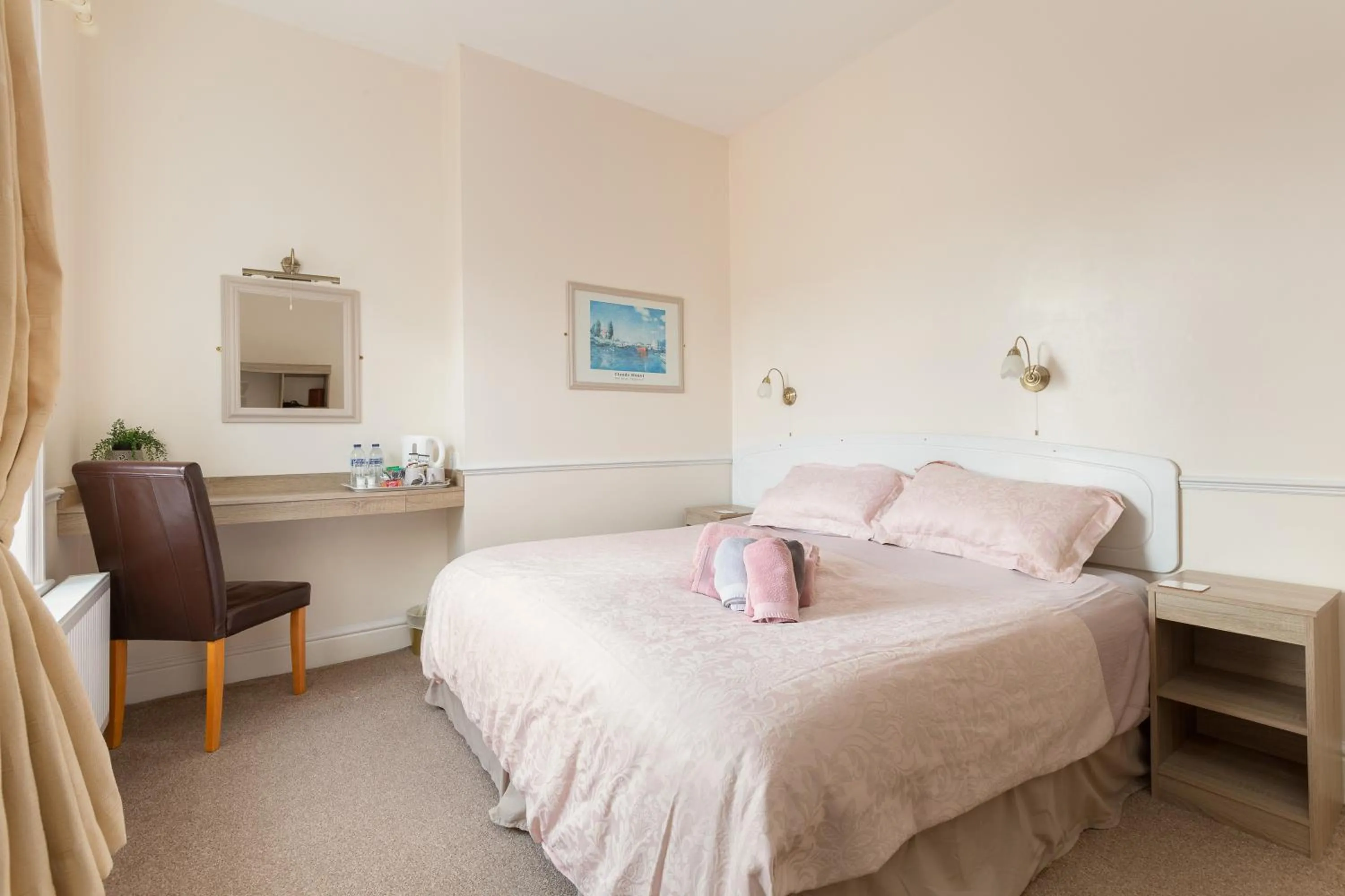 Bed in The Hollingworth