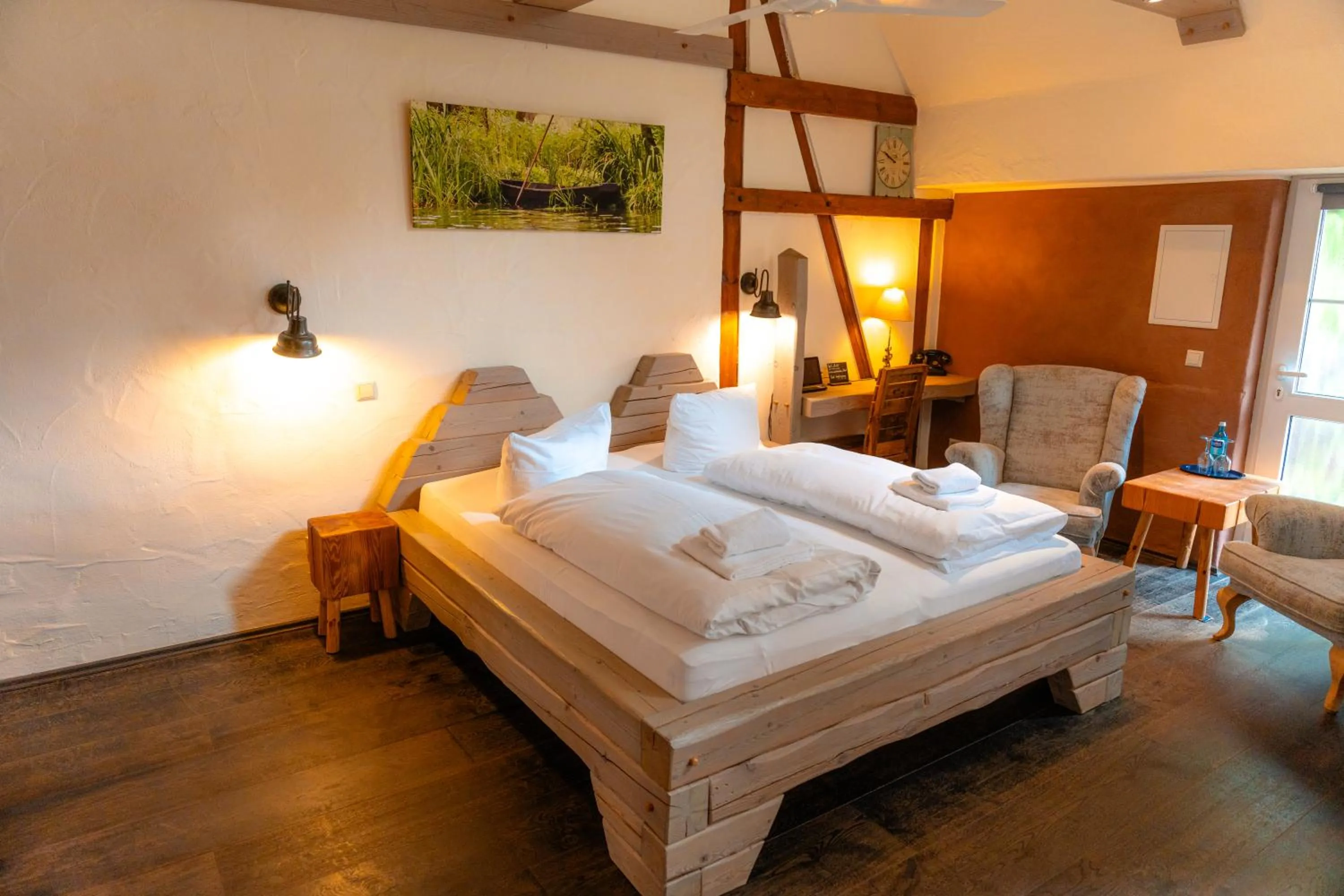 Photo of the whole room, Bed in Hotel Kolonieschänke