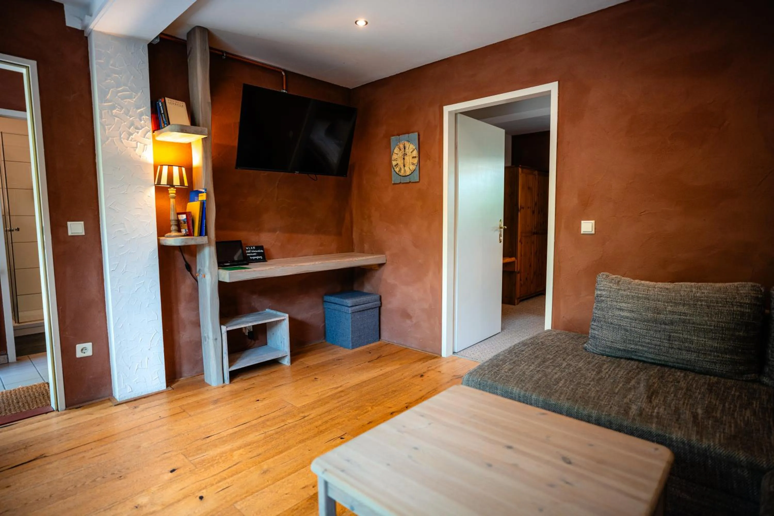 TV and multimedia in Hotel Kolonieschänke