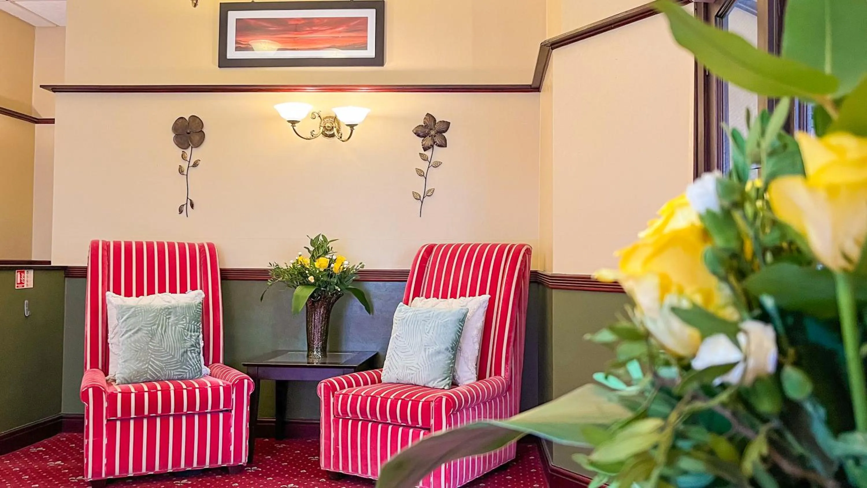 Lobby or reception in Sutcliffe Hotel