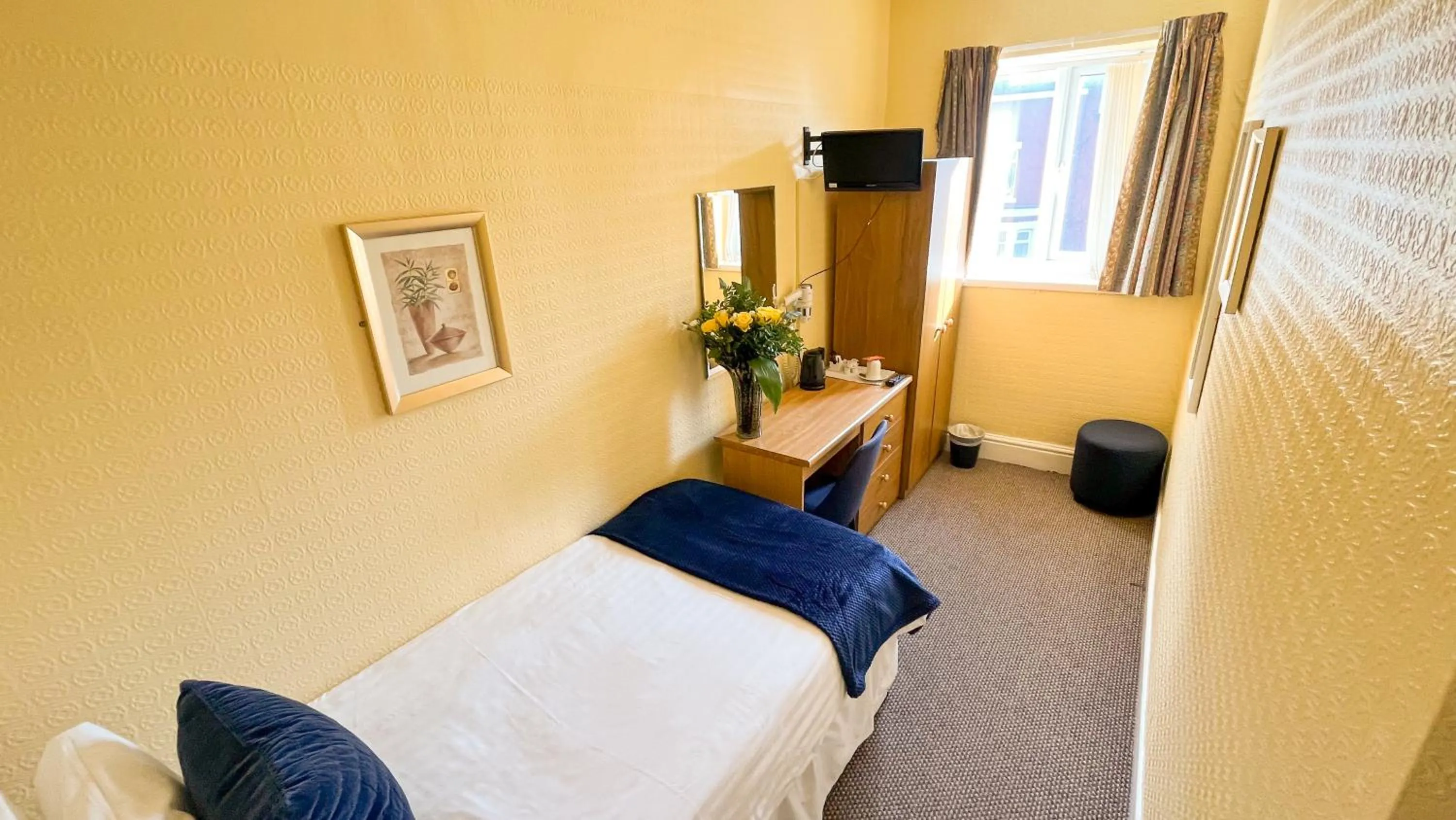 Bed in Sutcliffe Hotel