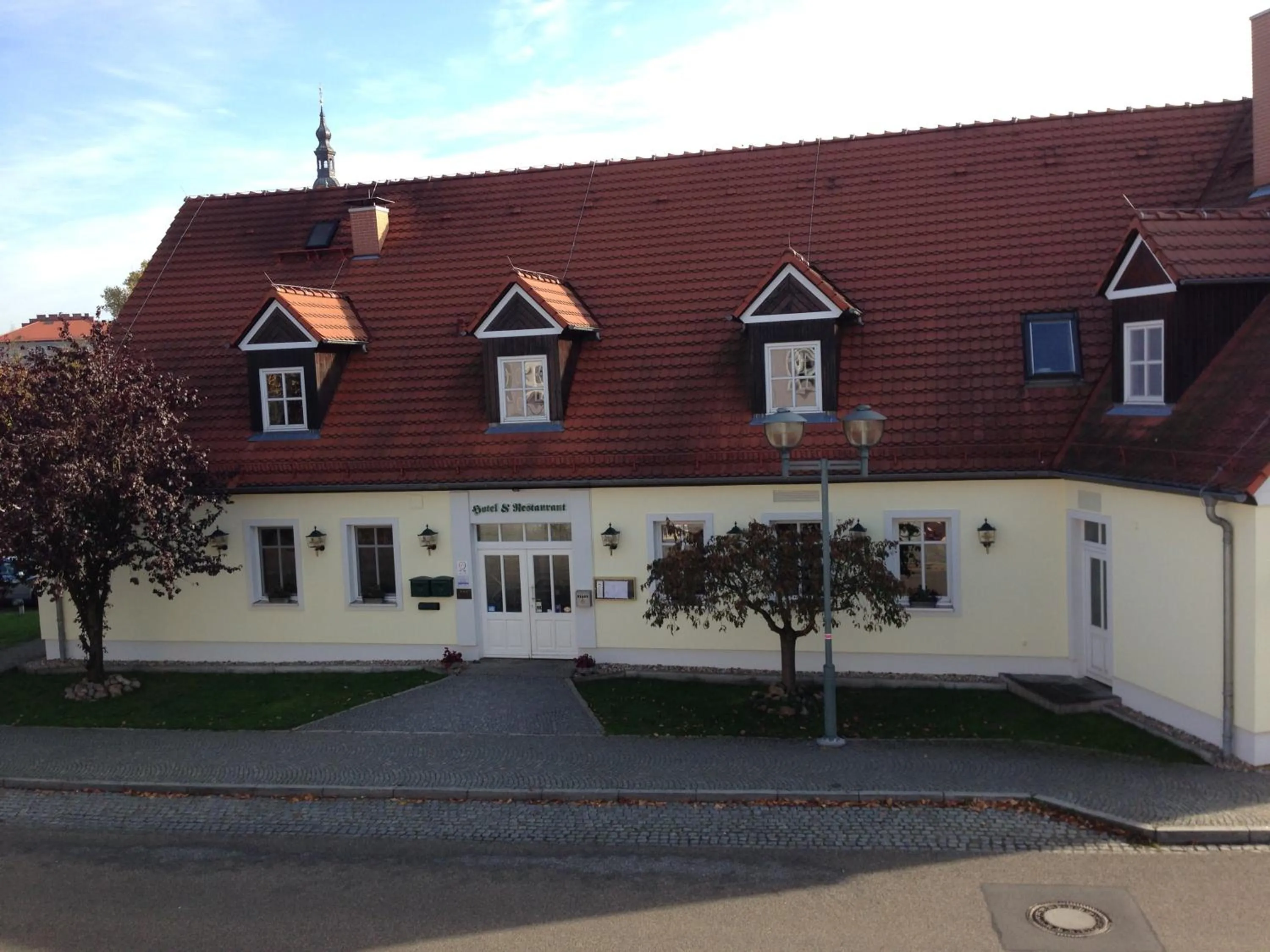 Facade/entrance in Hotel Prinz Albrecht