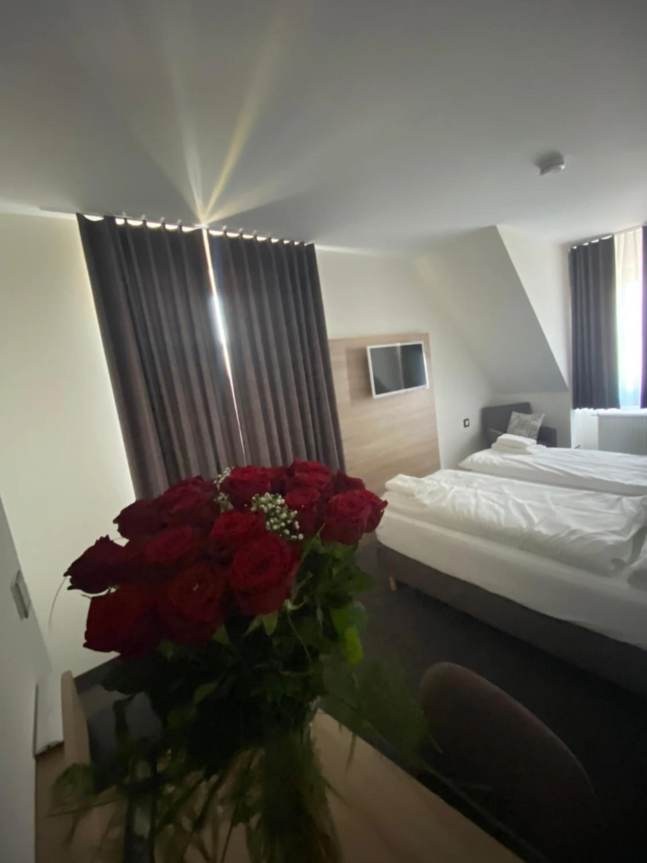 Photo of the whole room, Bed in Hotel Prinz Albrecht